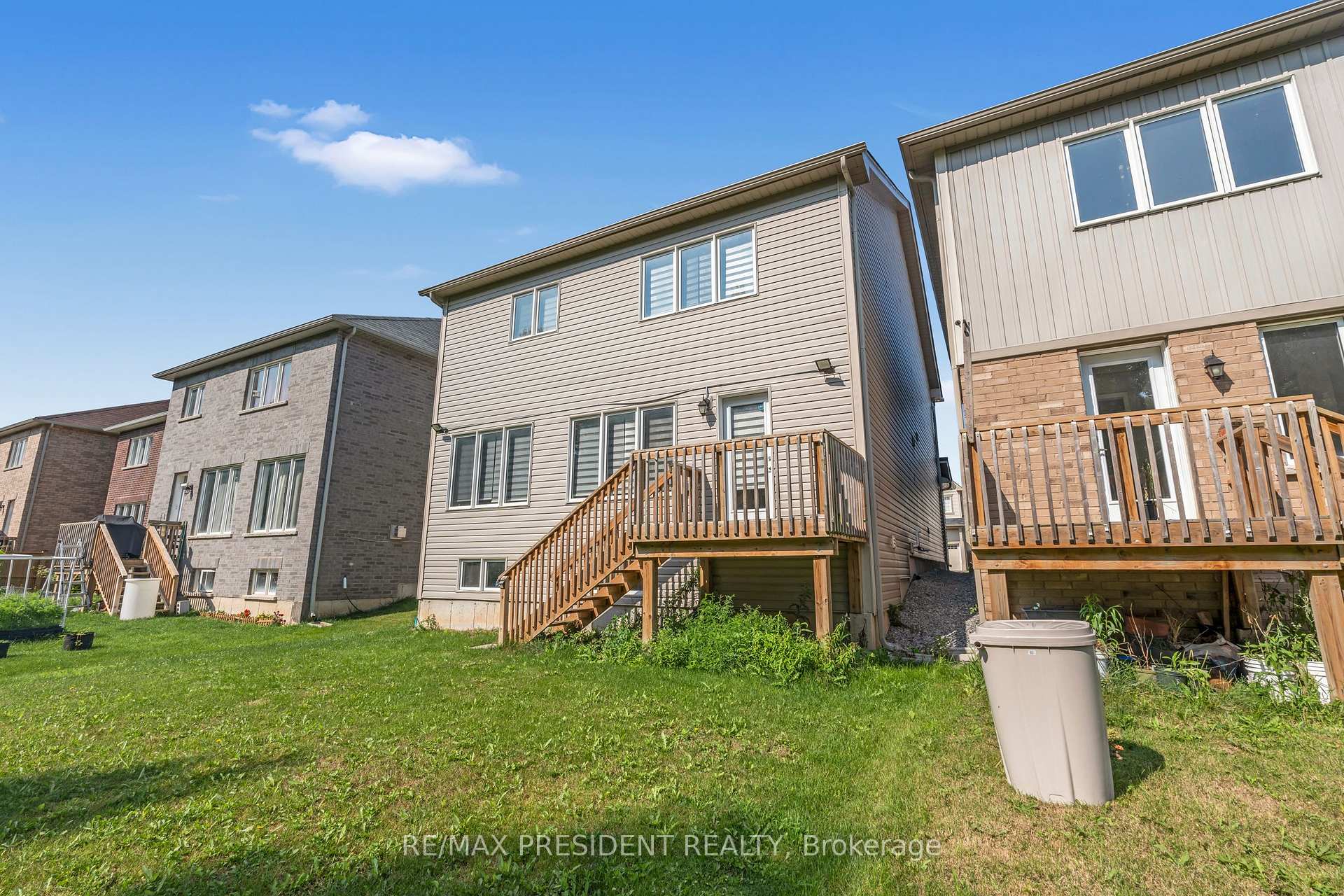Photo 31 of 7704 Tupelo Crescent, Niagara Falls, Brown — HOMEH