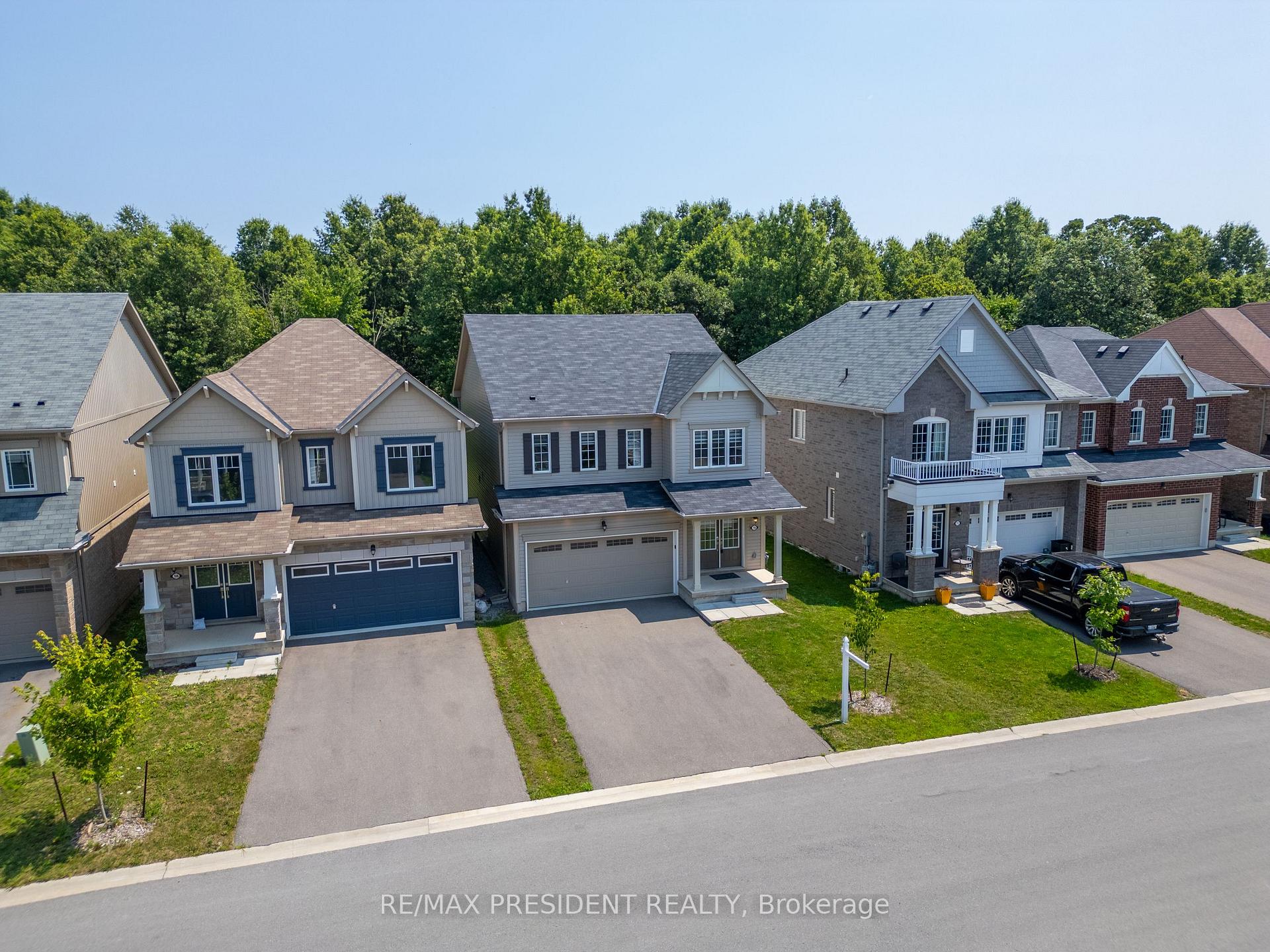 Photo 32 of 7704 Tupelo Crescent, Niagara Falls, Brown — HOMEH