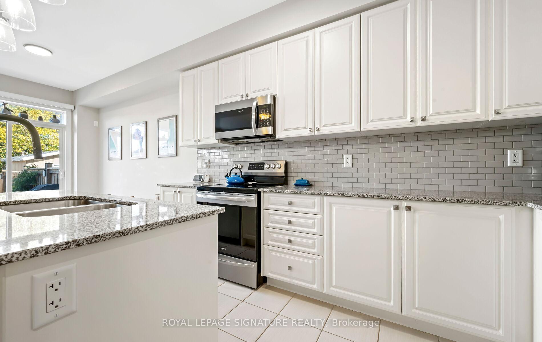 Photo 10 of 19 Drew Brown Boulevard, Orangeville — HOMEH
