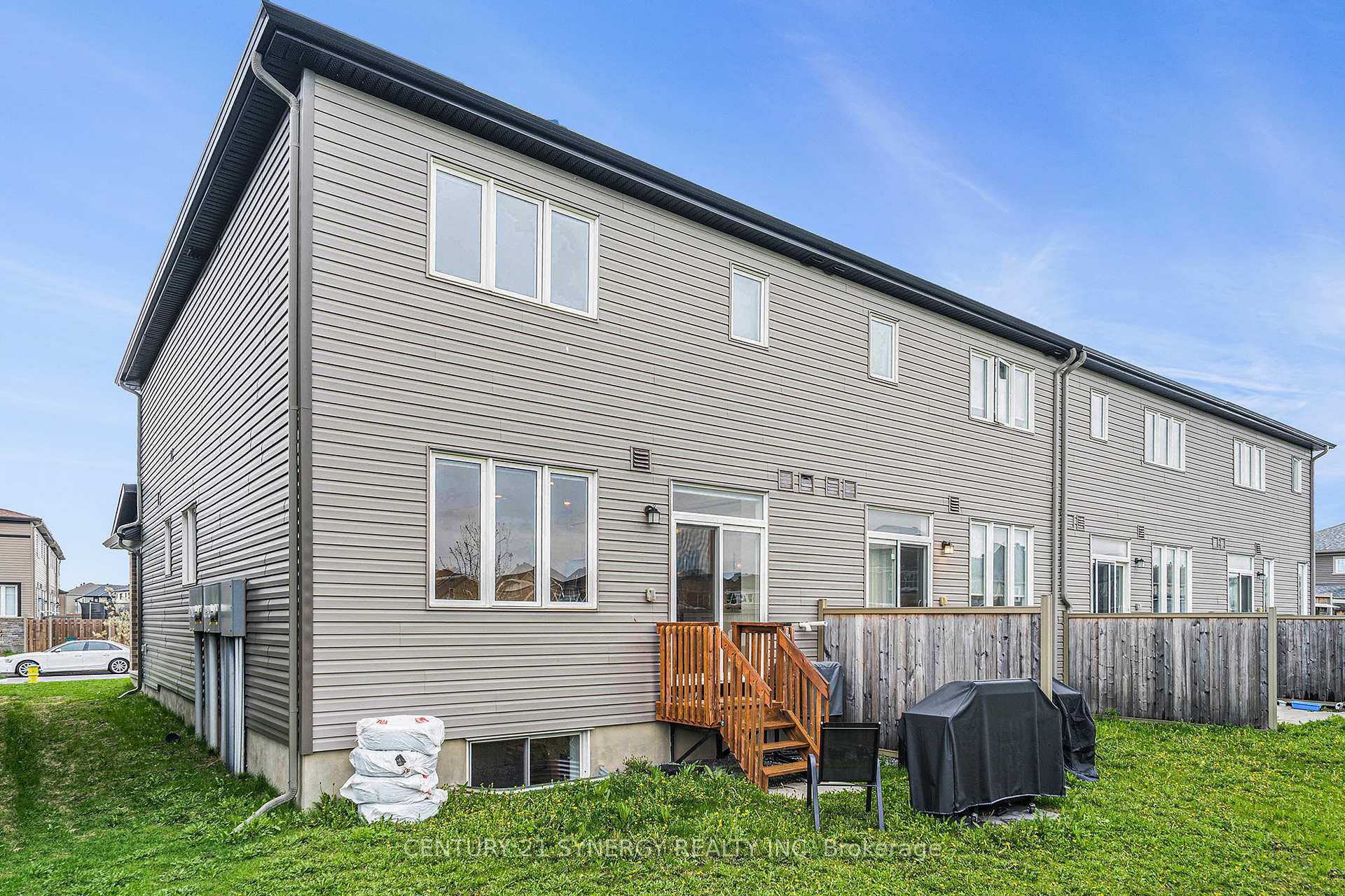 Photo 24 of 16 Gardenpost Terrace, Ottawa, Avalon West — HOMEH