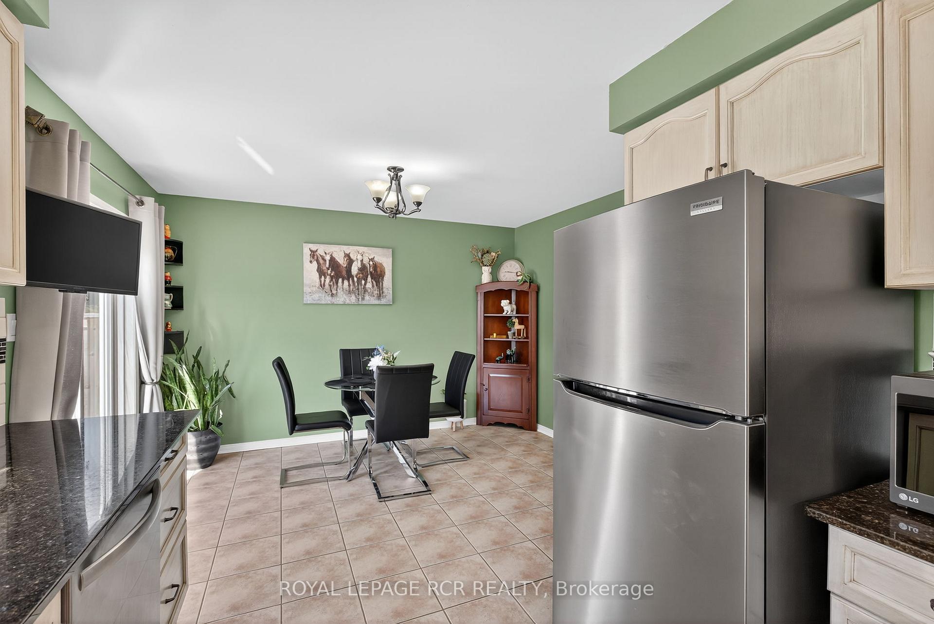 Photo 10 of 9 Mcgahey Street, New Tecumseth, Tottenham — HOMEH