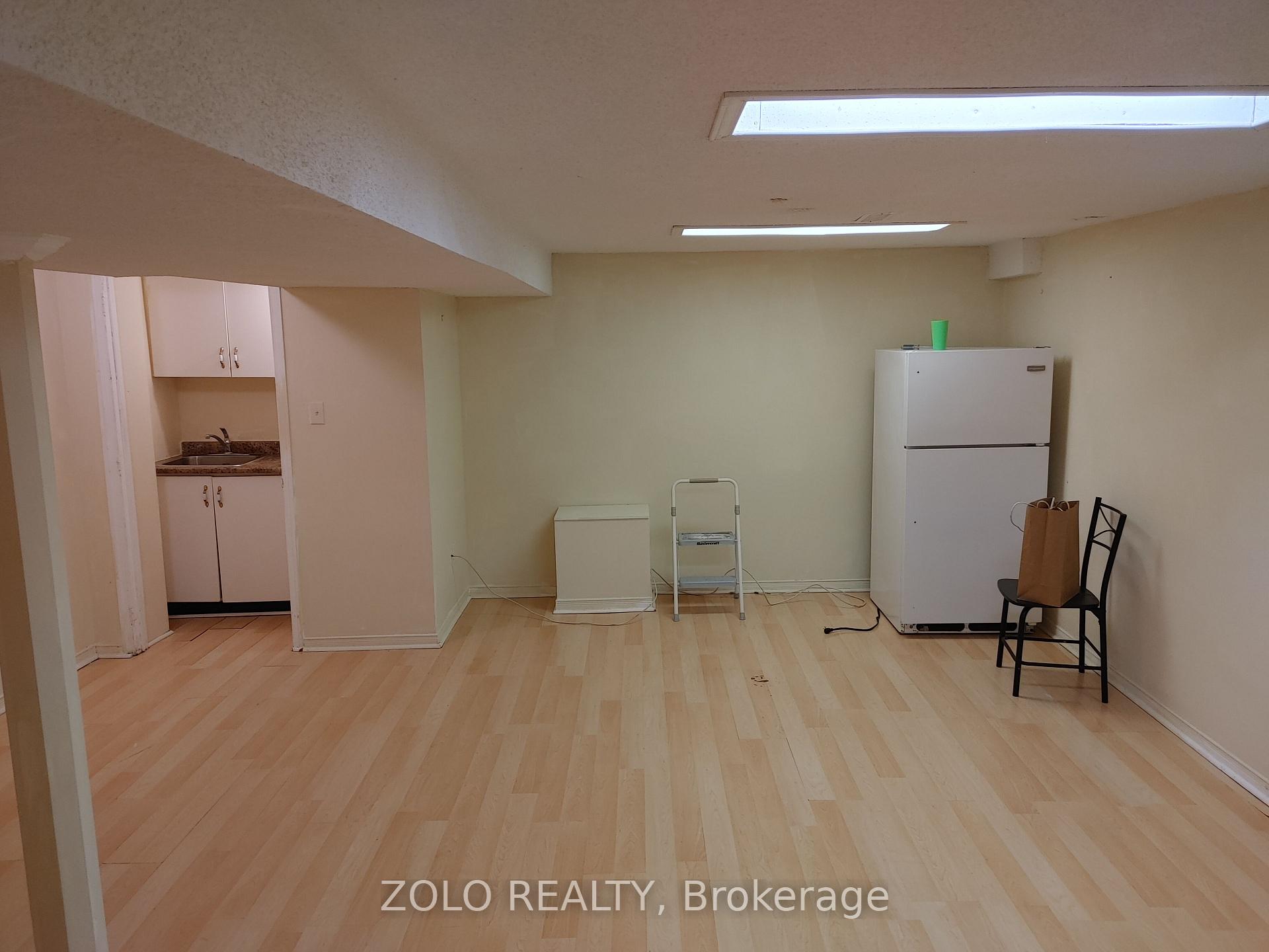 Front of Unit Bsmt, 2934 Wisteria Court