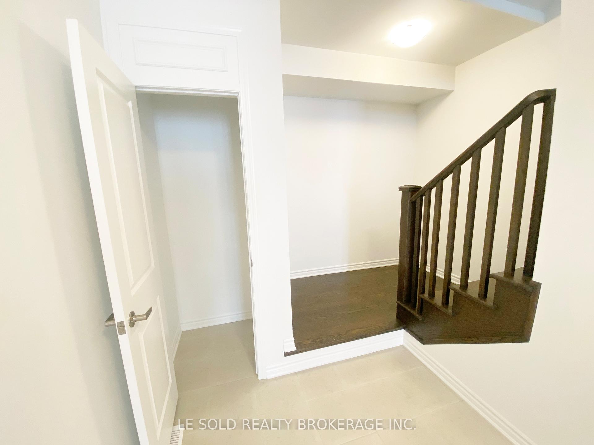 Photo 5 of 50 Azure Drive, Markham, Rural Markham — HOMEH