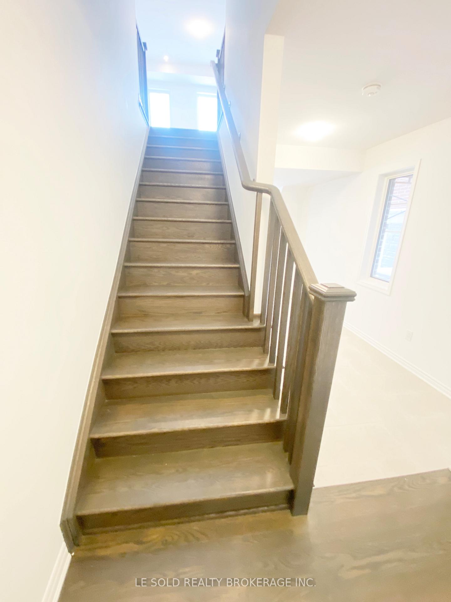 Photo 7 of 50 Azure Drive, Markham, Rural Markham — HOMEH
