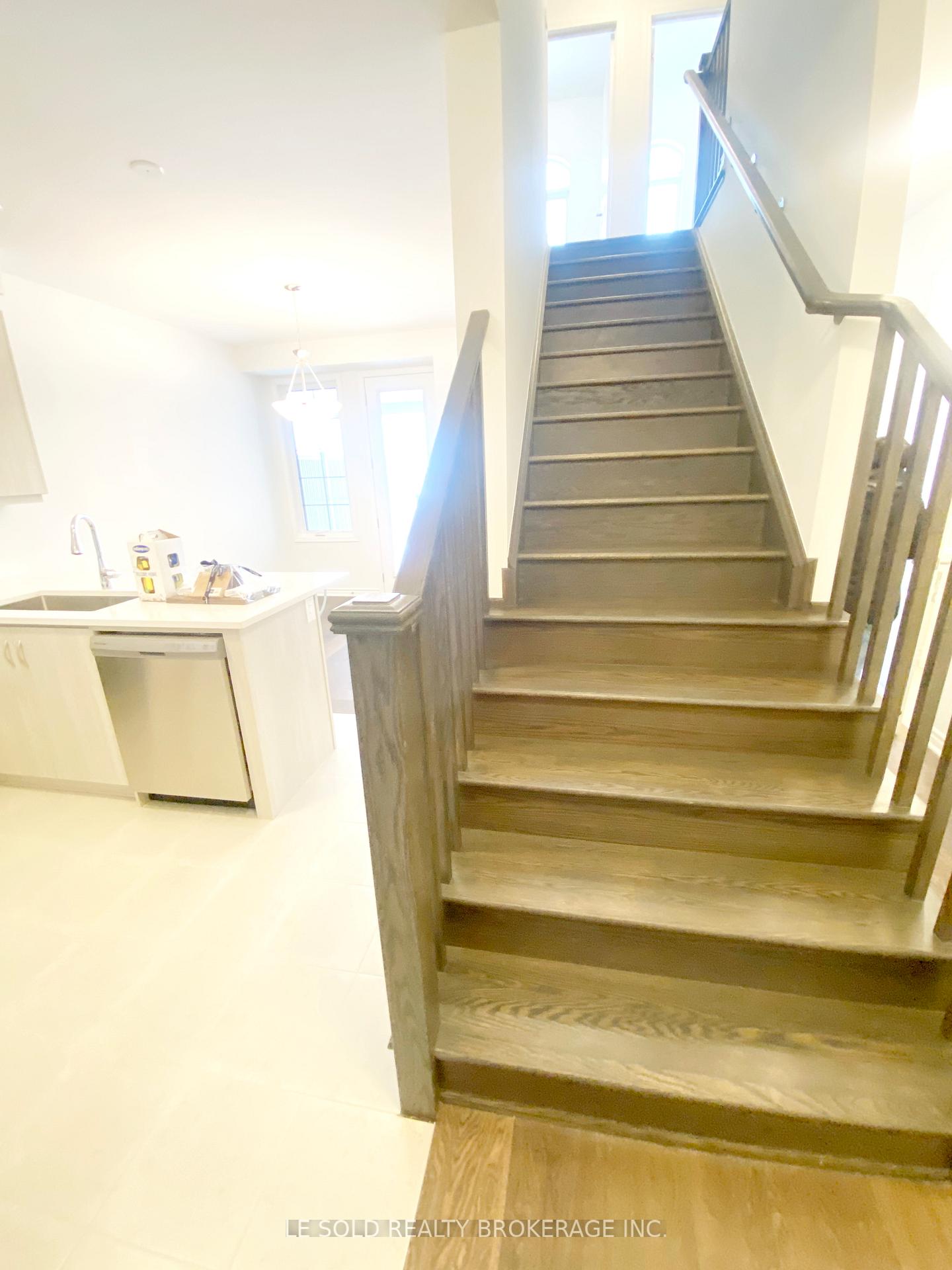 Photo 13 of 50 Azure Drive, Markham, Rural Markham — HOMEH