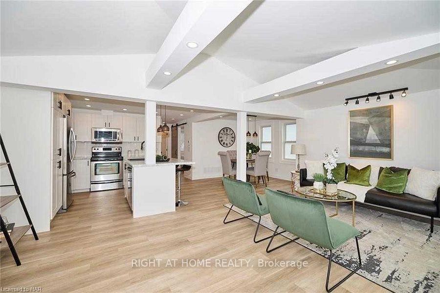 Photo 11 of 5492 Highland Avenue, Niagara Falls, Hospital — HOMEH