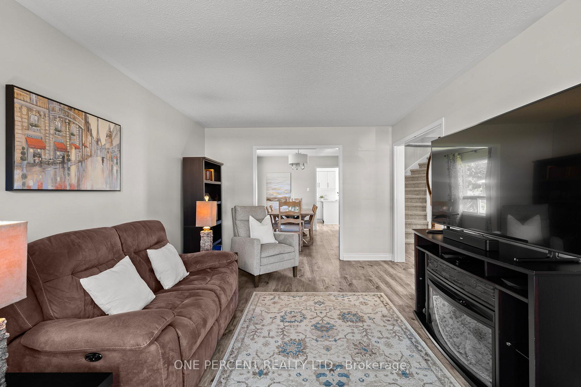Photo 8 of 21 Brandon Crescent, Orillia — HOMEH