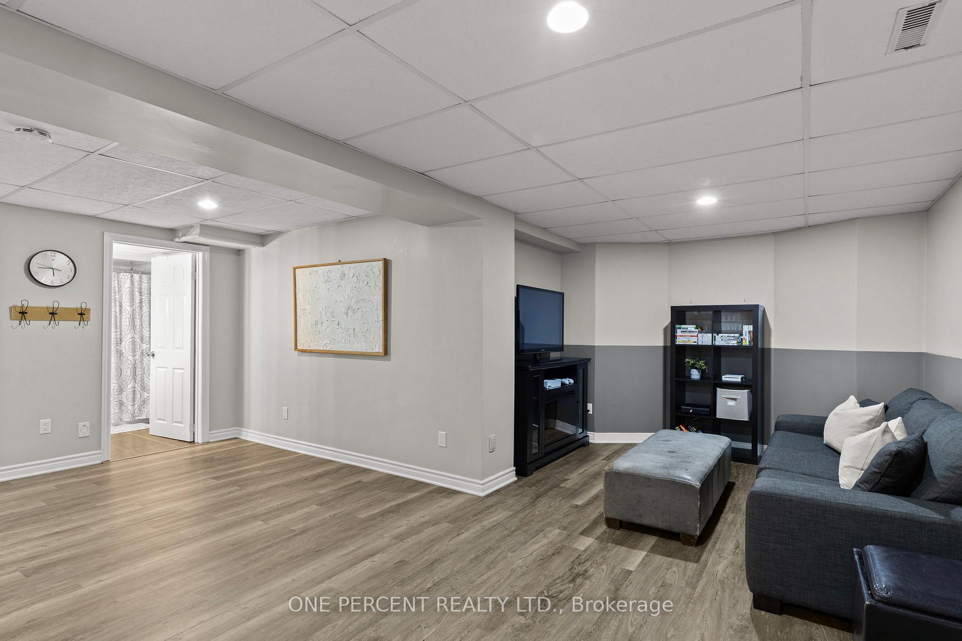 Photo 31 of 21 Brandon Crescent, Orillia — HOMEH