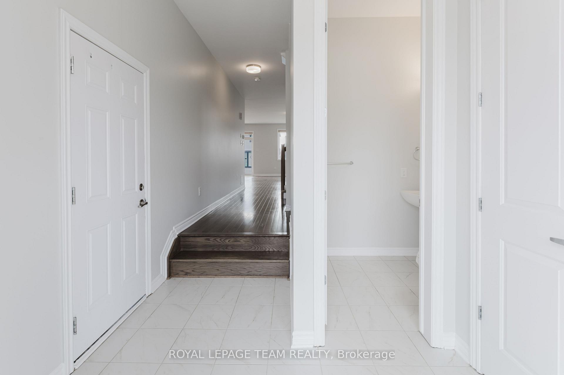 Photo 8 of 56 Chemin De Jargeau Road, Ottawa, Chapel Hill South - Orleans Village — HOMEH
