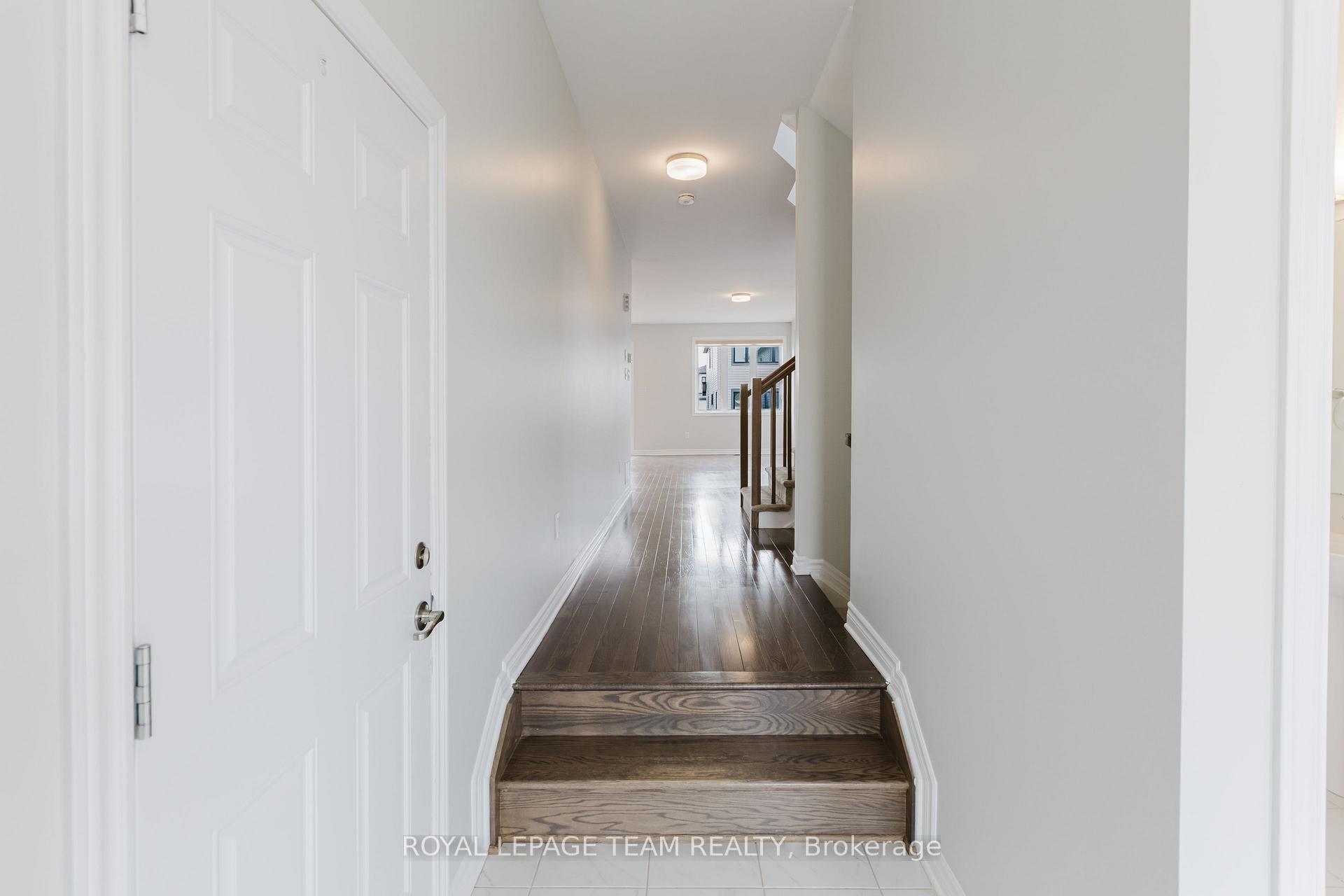 Photo 10 of 56 Chemin De Jargeau Road, Ottawa, Chapel Hill South - Orleans Village — HOMEH