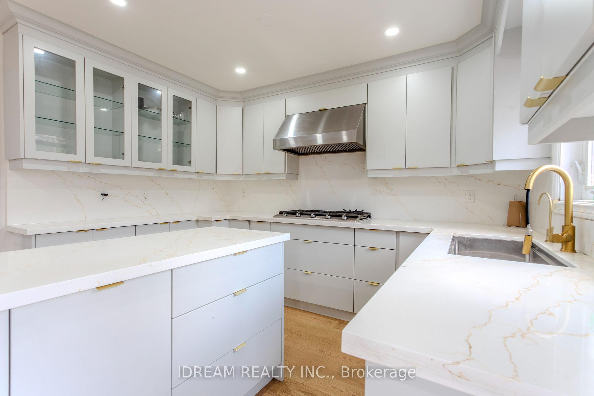Photo 33 of Unit Upper, 200 Springbrooke Crescent, Mississauga, Hurontario — HOMEH