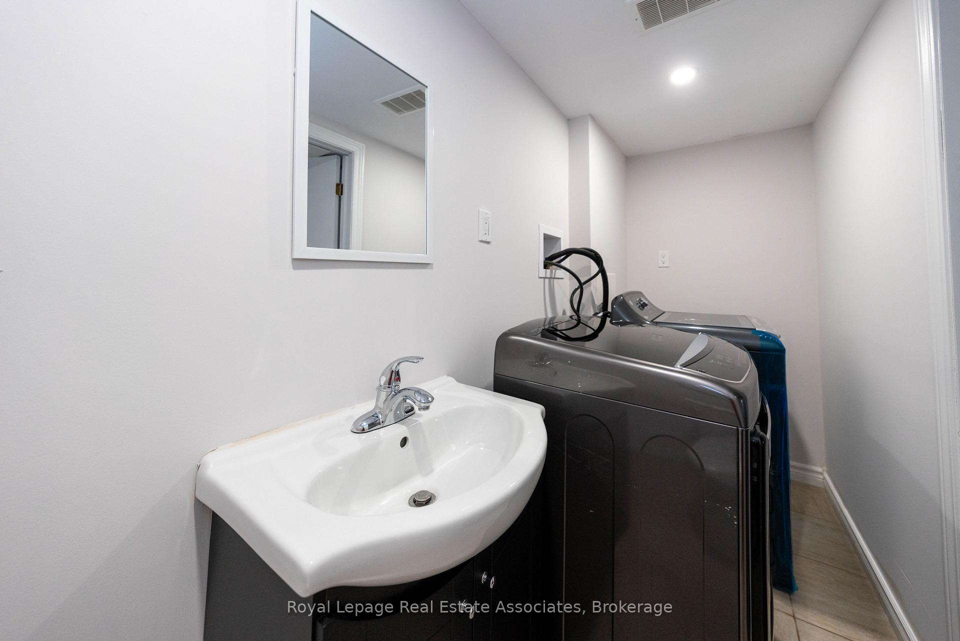 Photo 14 of 19 Burbank Crescent, Orangeville — HOMEH