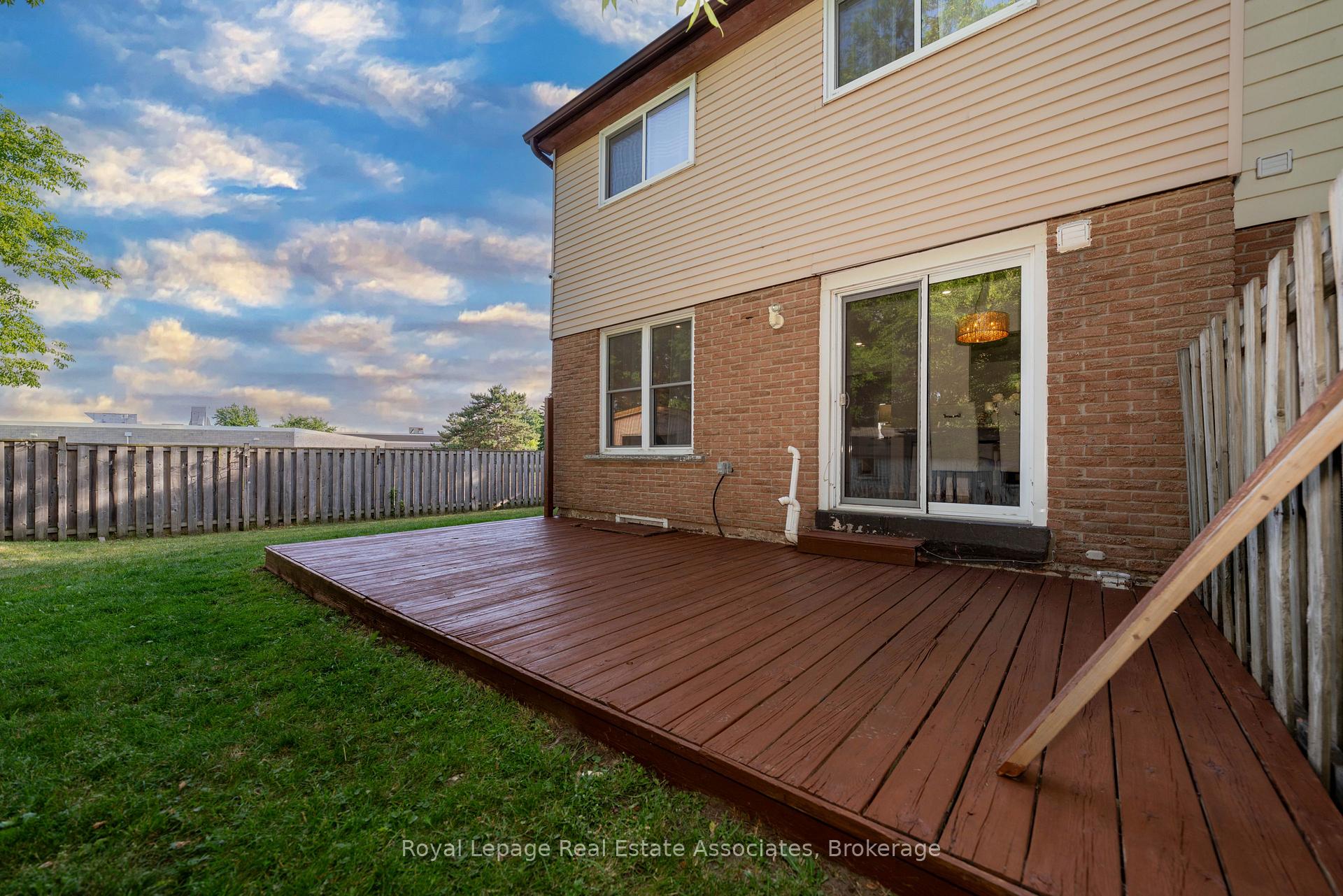 Photo 17 of 19 Burbank Crescent, Orangeville — HOMEH