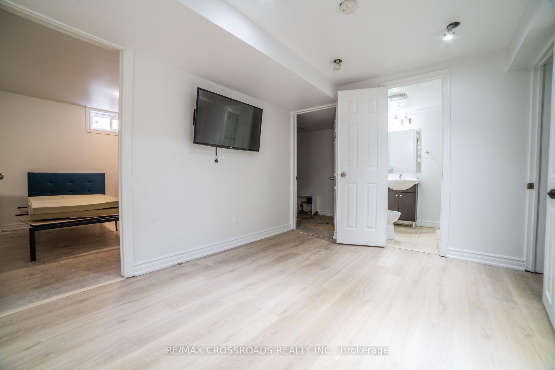 Photo 3 of Unit - Bsmt, 115 Hollingham Road, Markham, Unionville — HOMEH