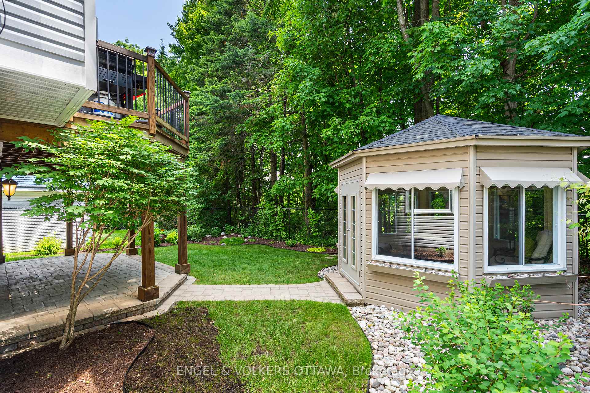 Photo 40 of 2229 Nature Trail Crescent, Ottawa, Chapel Hill South - Orleans Village — HOMEH
