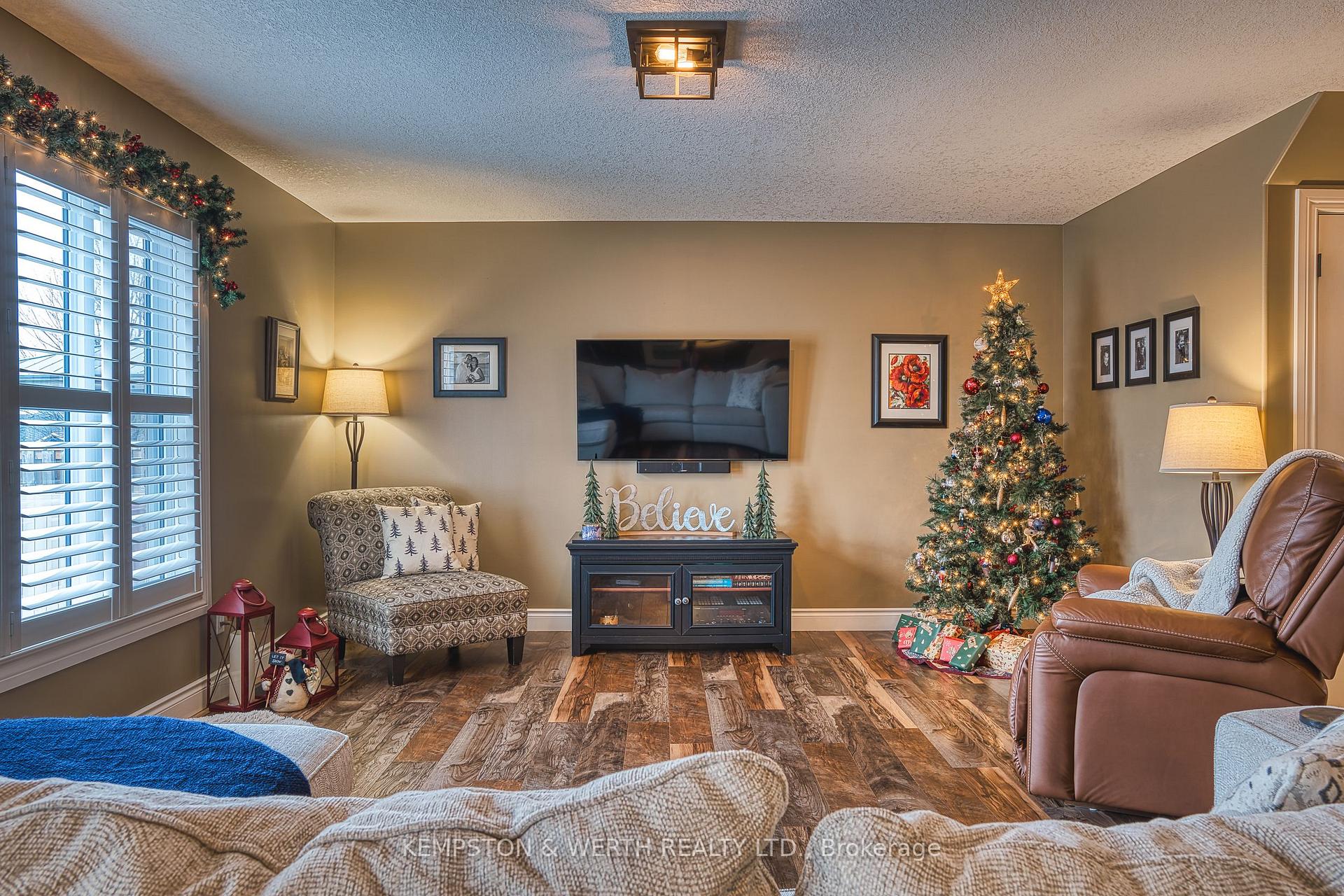 Photo 6 of 220 Armstrong Street W, North Perth, Listowel — HOMEH