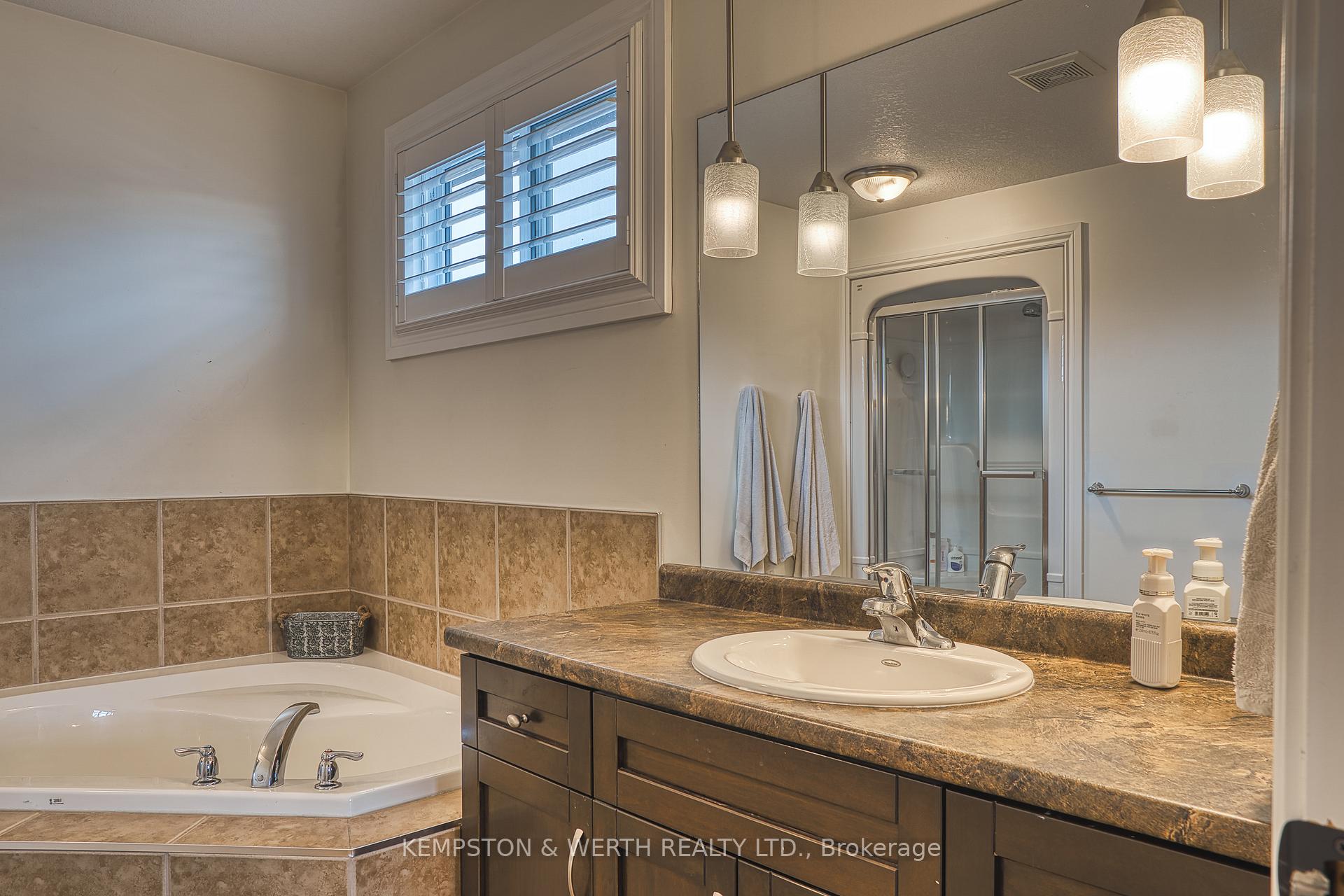 Photo 20 of 220 Armstrong Street W, North Perth, Listowel — HOMEH