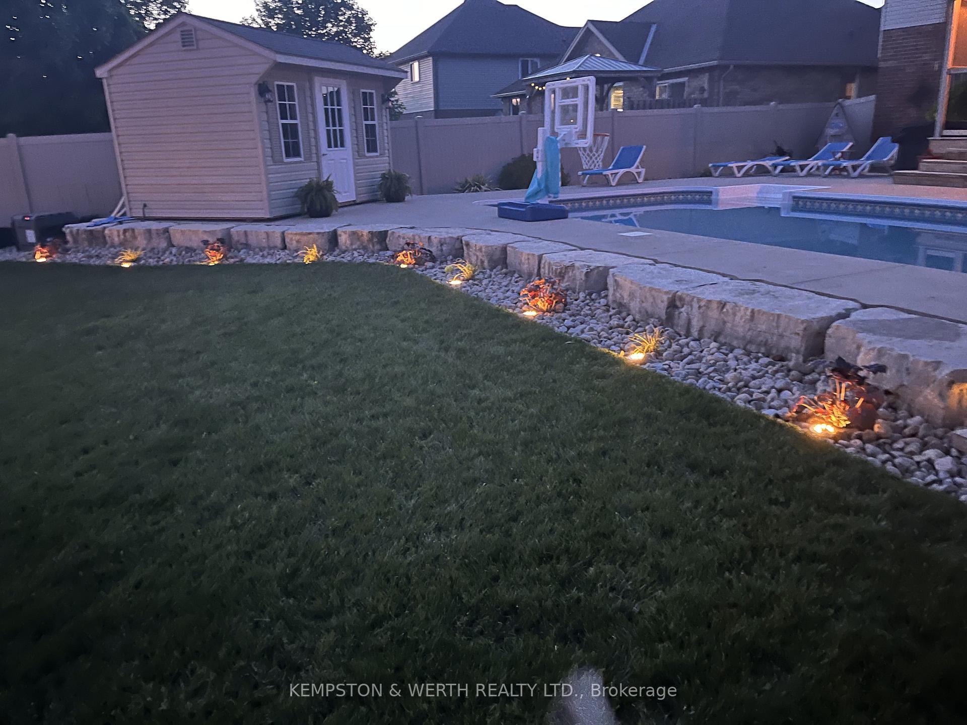 Photo 37 of 220 Armstrong Street W, North Perth, Listowel — HOMEH