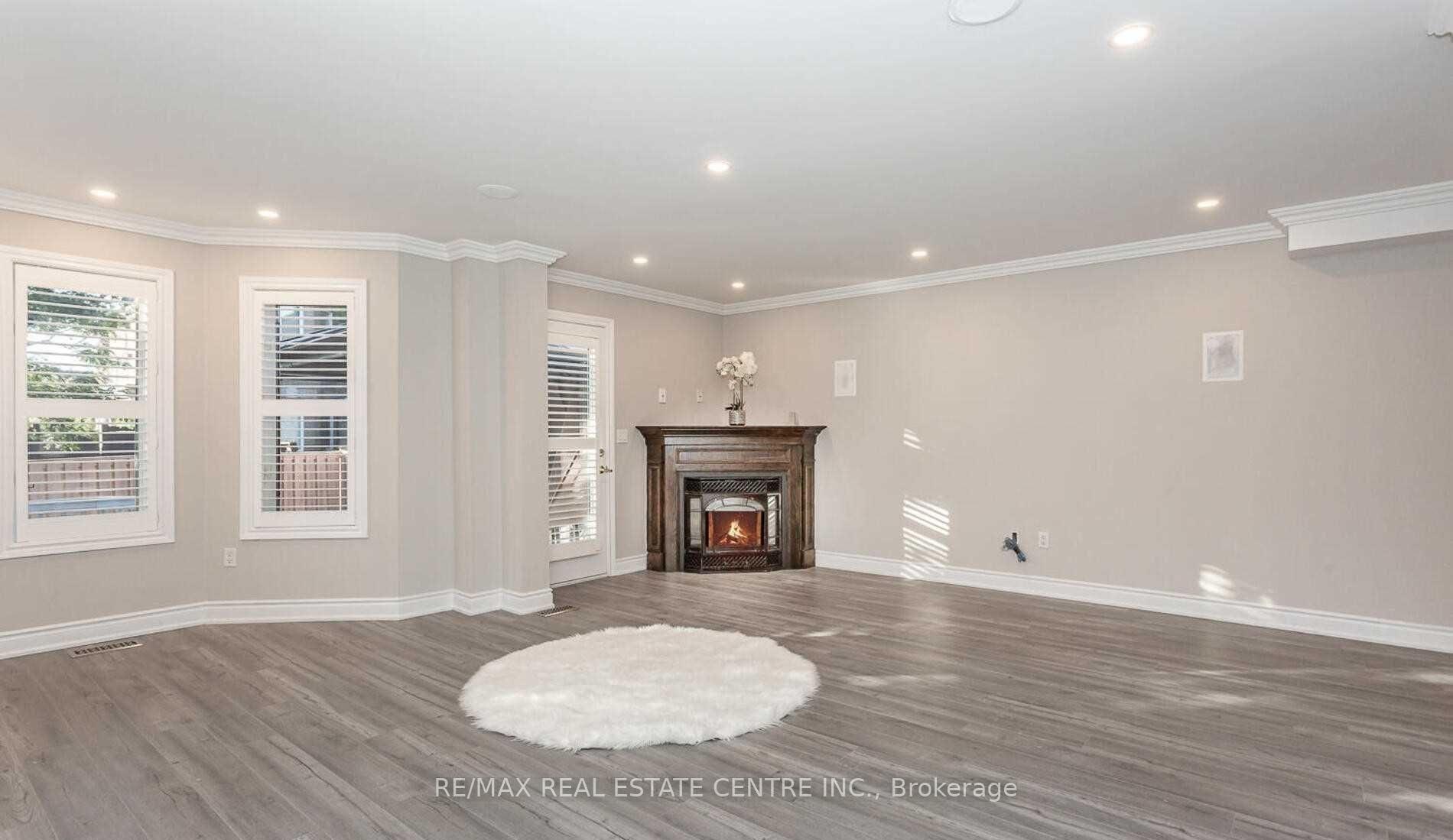Photo 4 of 3910 Coachman Circle, Mississauga, Churchill Meadows — HOMEH