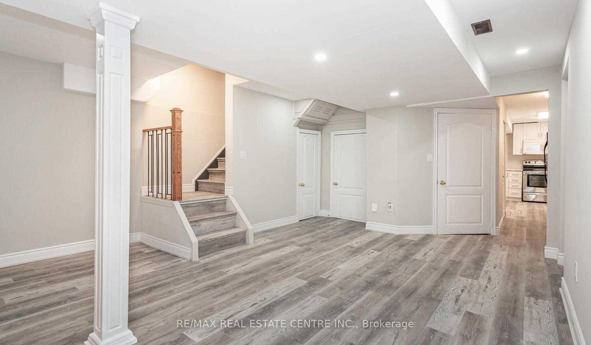 Photo 13 of 3910 Coachman Circle, Mississauga, Churchill Meadows — HOMEH