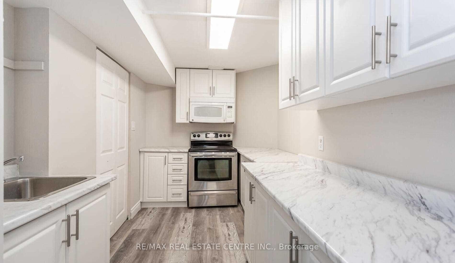 Photo 14 of 3910 Coachman Circle, Mississauga, Churchill Meadows — HOMEH