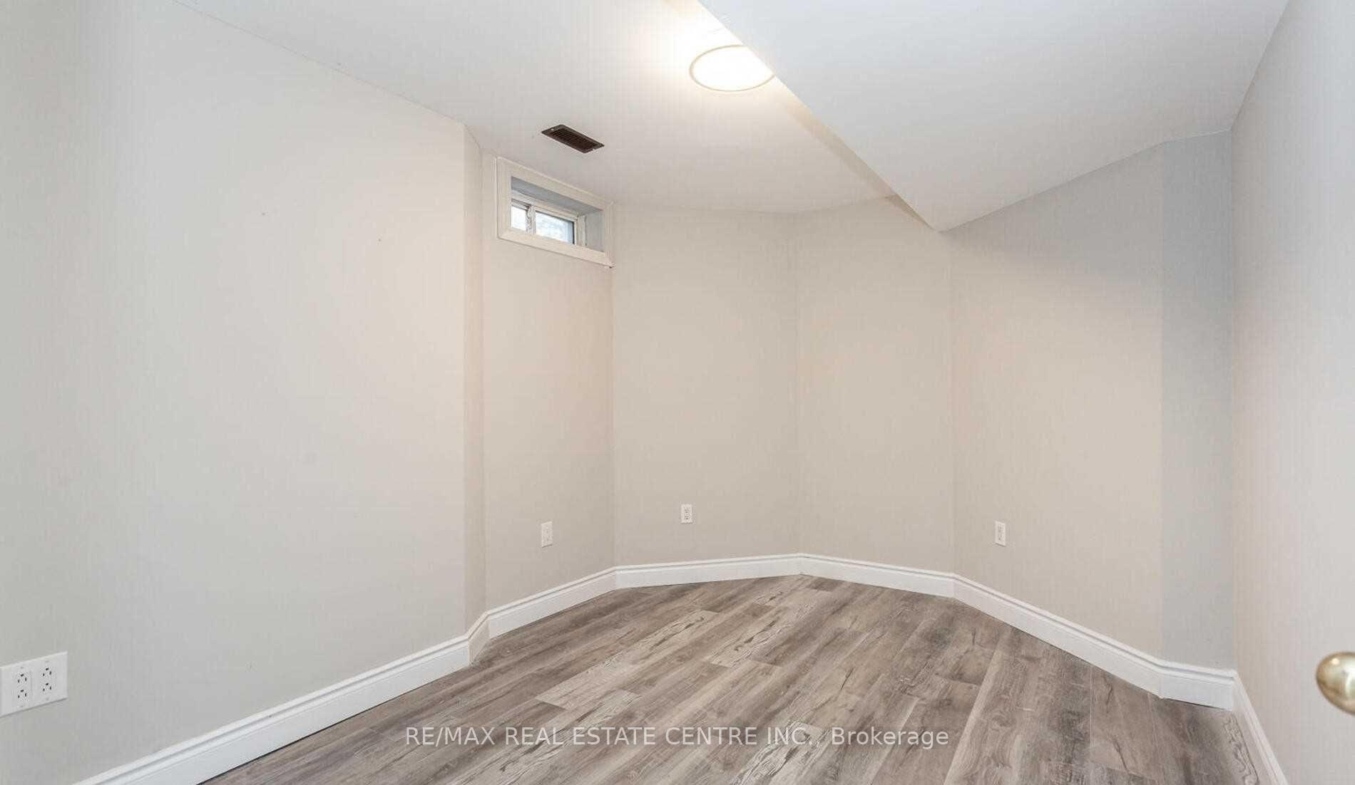 Photo 16 of 3910 Coachman Circle, Mississauga, Churchill Meadows — HOMEH