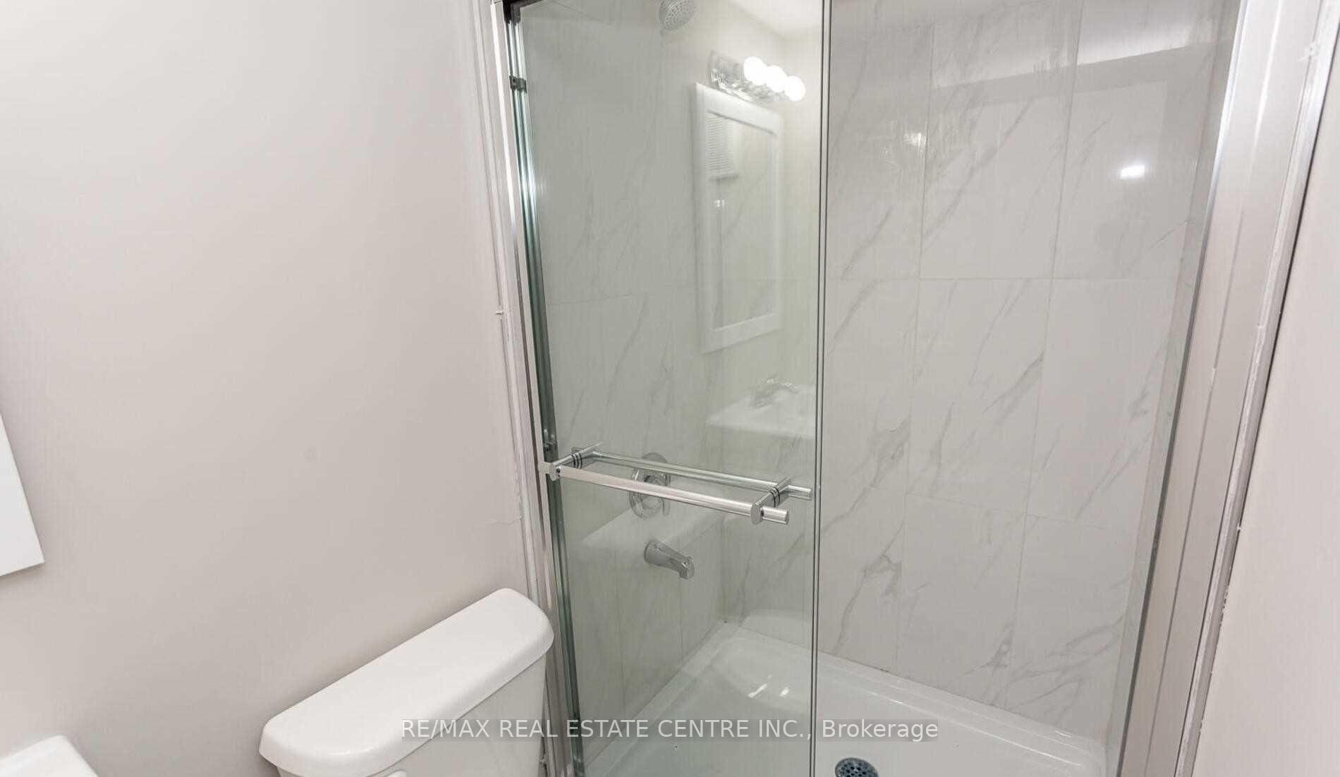 Photo 17 of 3910 Coachman Circle, Mississauga, Churchill Meadows — HOMEH