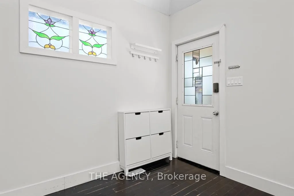 Photo 3 of 26 Gatwick Avenue, Toronto, Woodbine-Lumsden — HOMEH