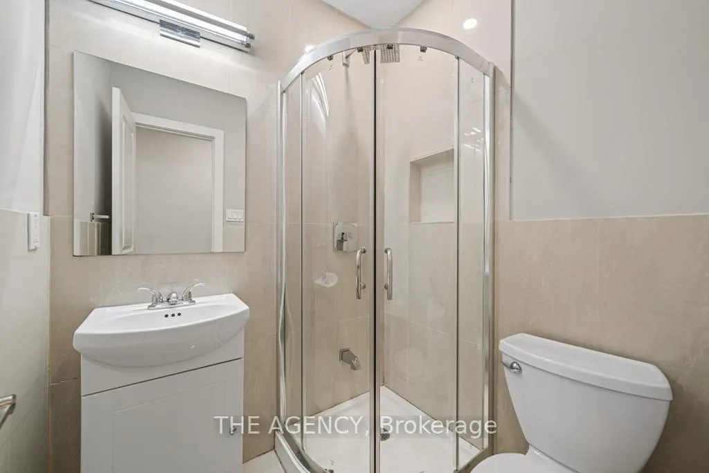 Photo 10 of 26 Gatwick Avenue, Toronto, Woodbine-Lumsden — HOMEH
