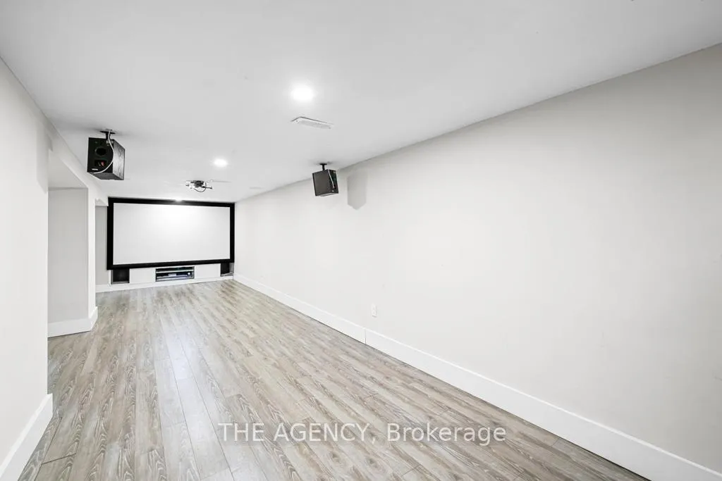 Photo 14 of 26 Gatwick Avenue, Toronto, Woodbine-Lumsden — HOMEH