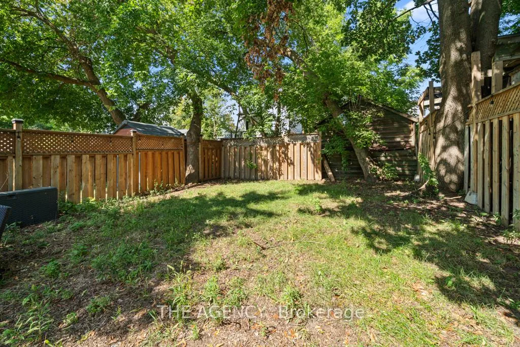 Photo 20 of 26 Gatwick Avenue, Toronto, Woodbine-Lumsden — HOMEH