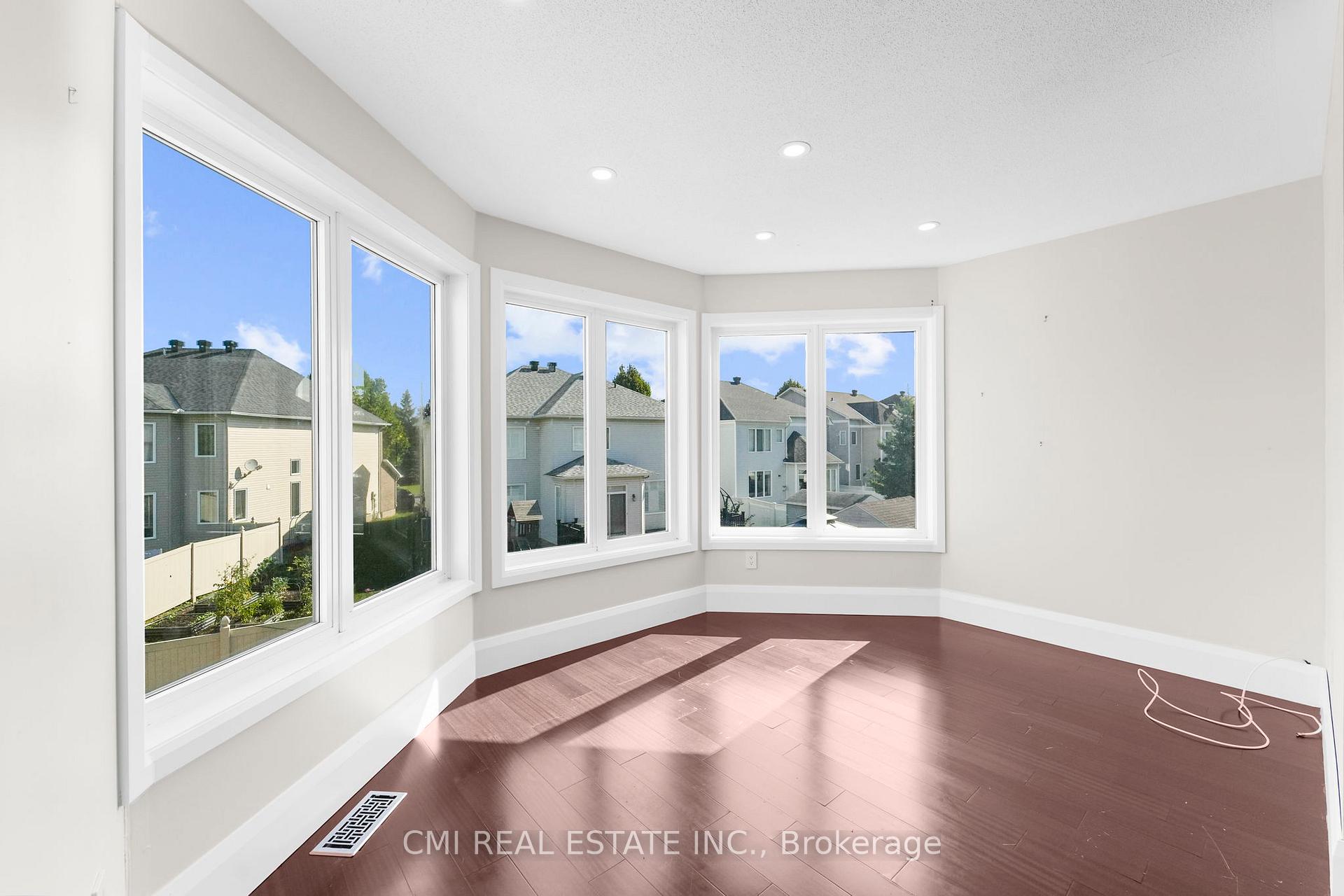 Photo 24 of 2172 Valenceville Crescent, Ottawa, Avalon East — HOMEH