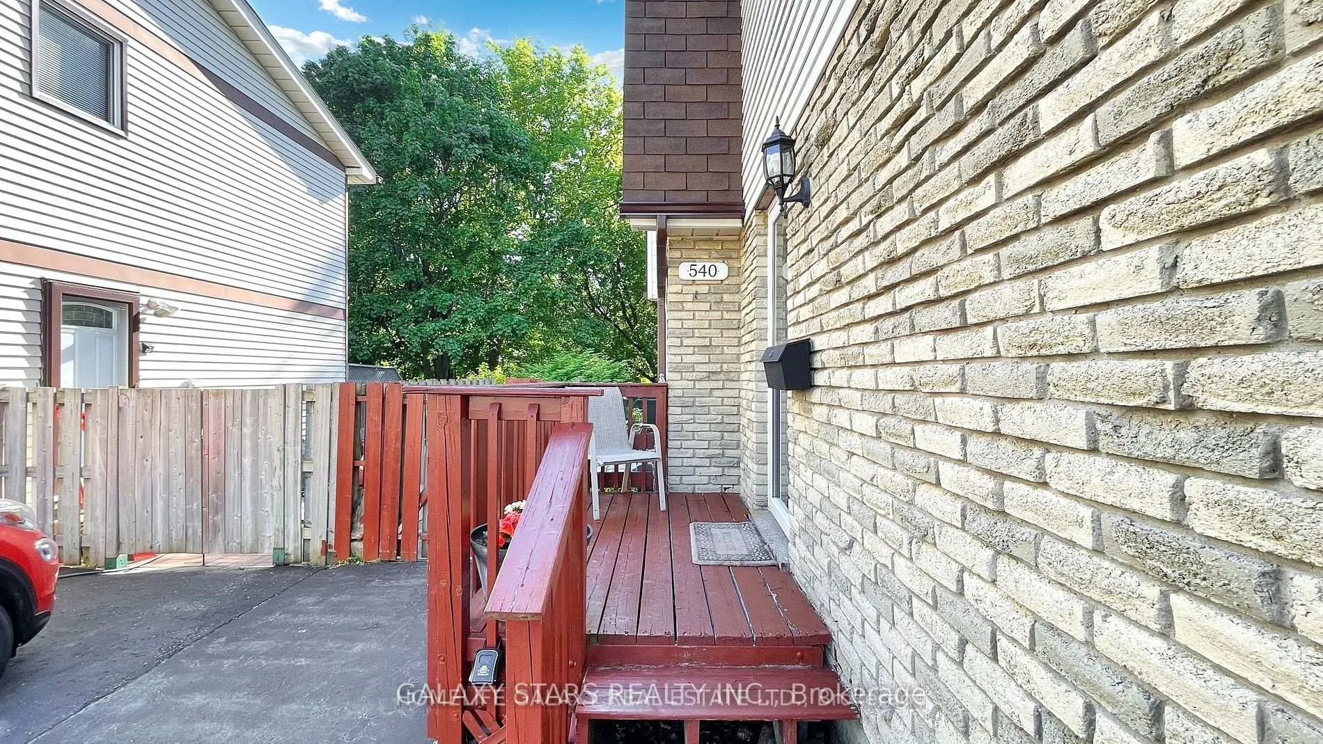 Photo 9 of 540 Camelot Drive, Oshawa, Eastdale — HOMEH