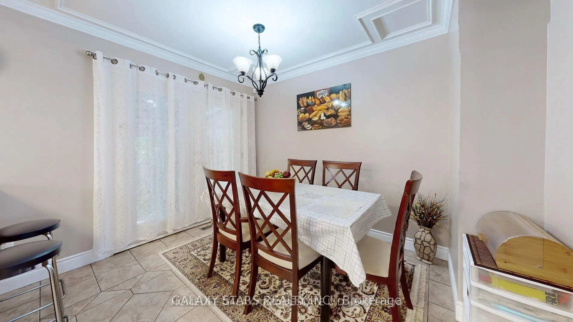 Photo 19 of 540 Camelot Drive, Oshawa, Eastdale — HOMEH