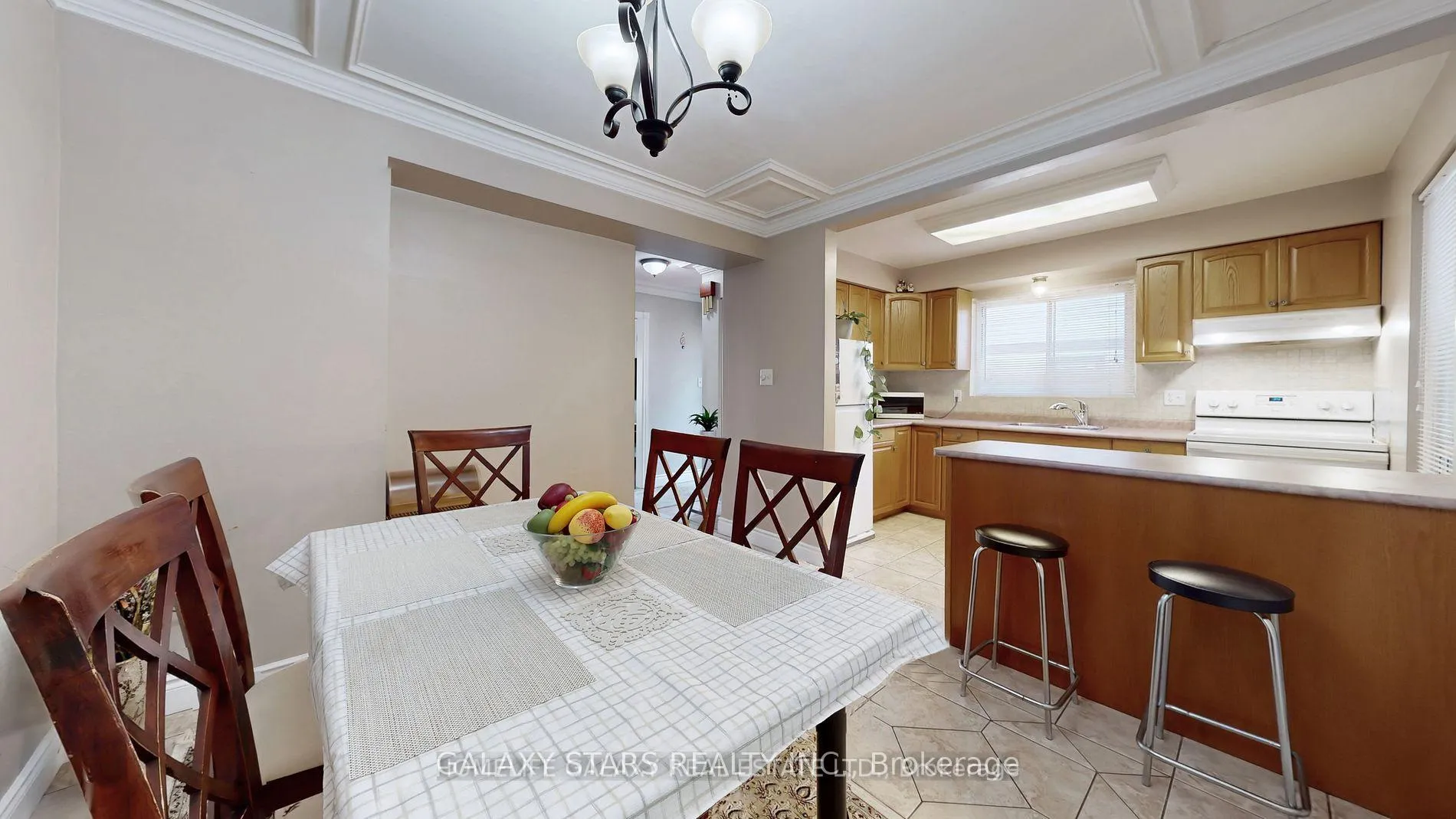 Photo 20 of 540 Camelot Drive, Oshawa, Eastdale — HOMEH