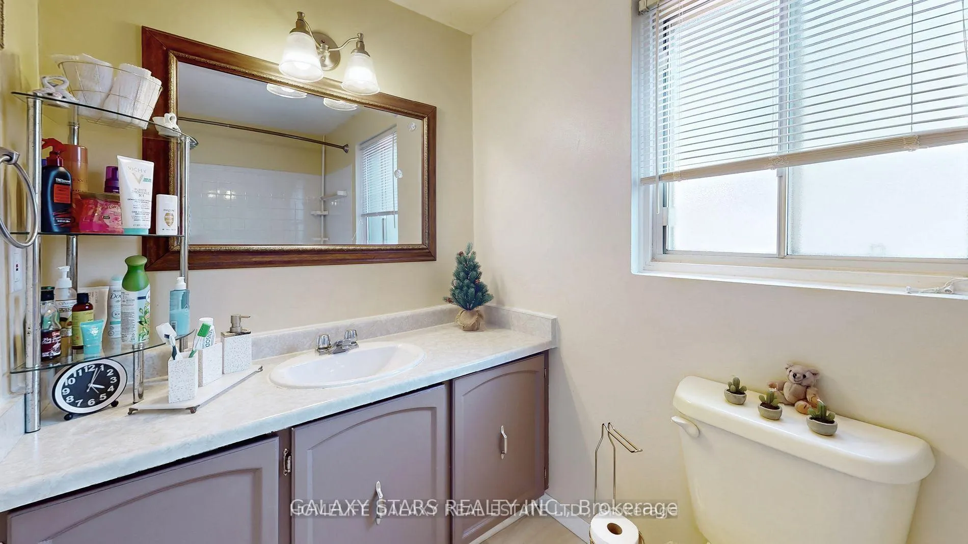 Photo 32 of 540 Camelot Drive, Oshawa, Eastdale — HOMEH