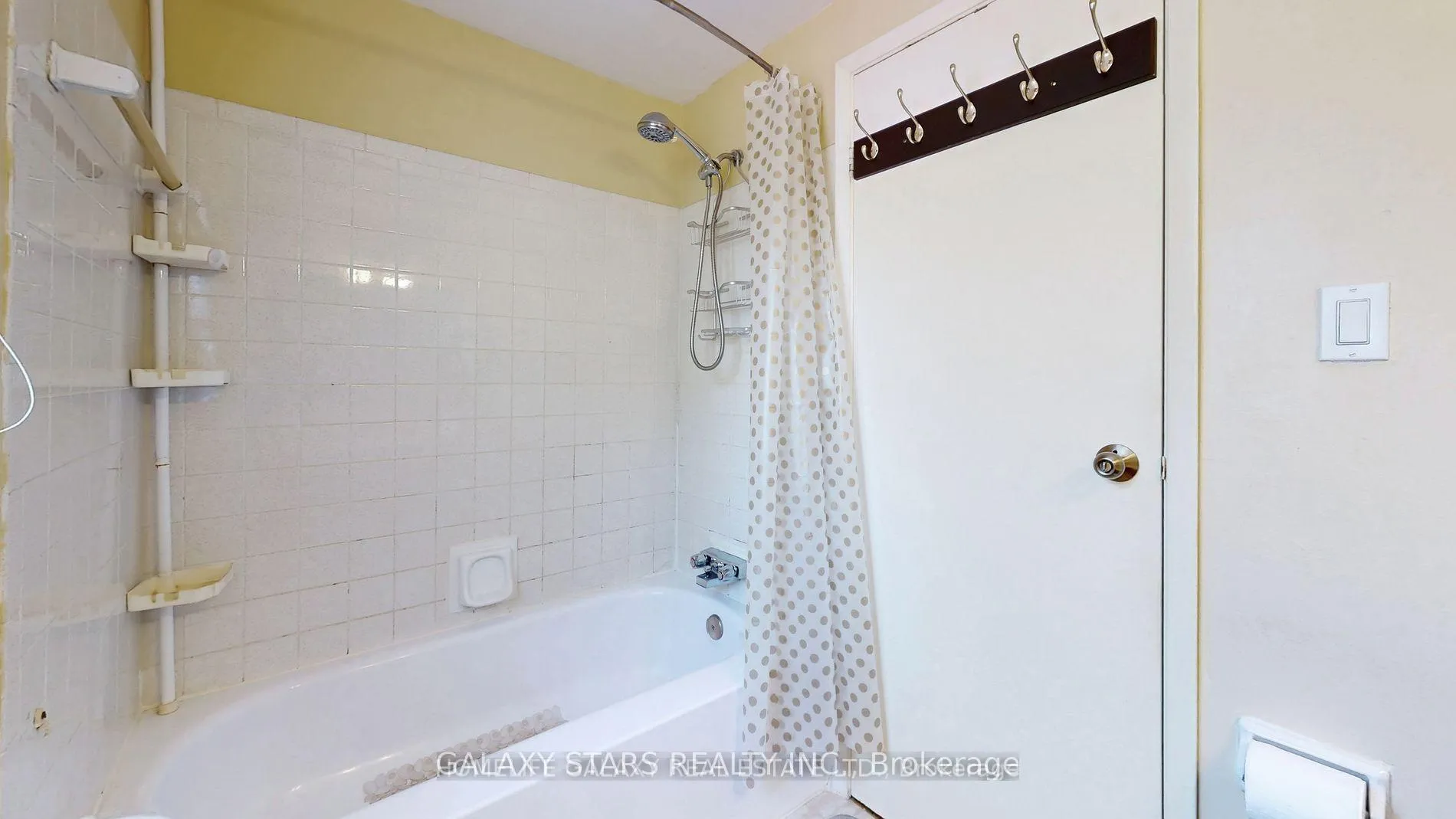 Photo 33 of 540 Camelot Drive, Oshawa, Eastdale — HOMEH