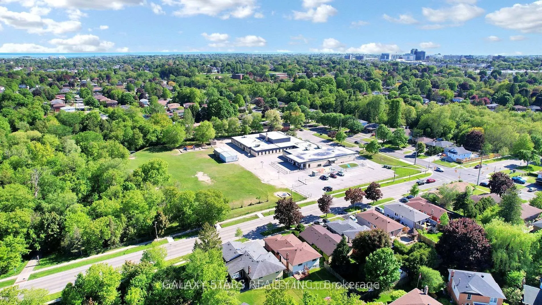 Photo 50 of 540 Camelot Drive, Oshawa, Eastdale — HOMEH