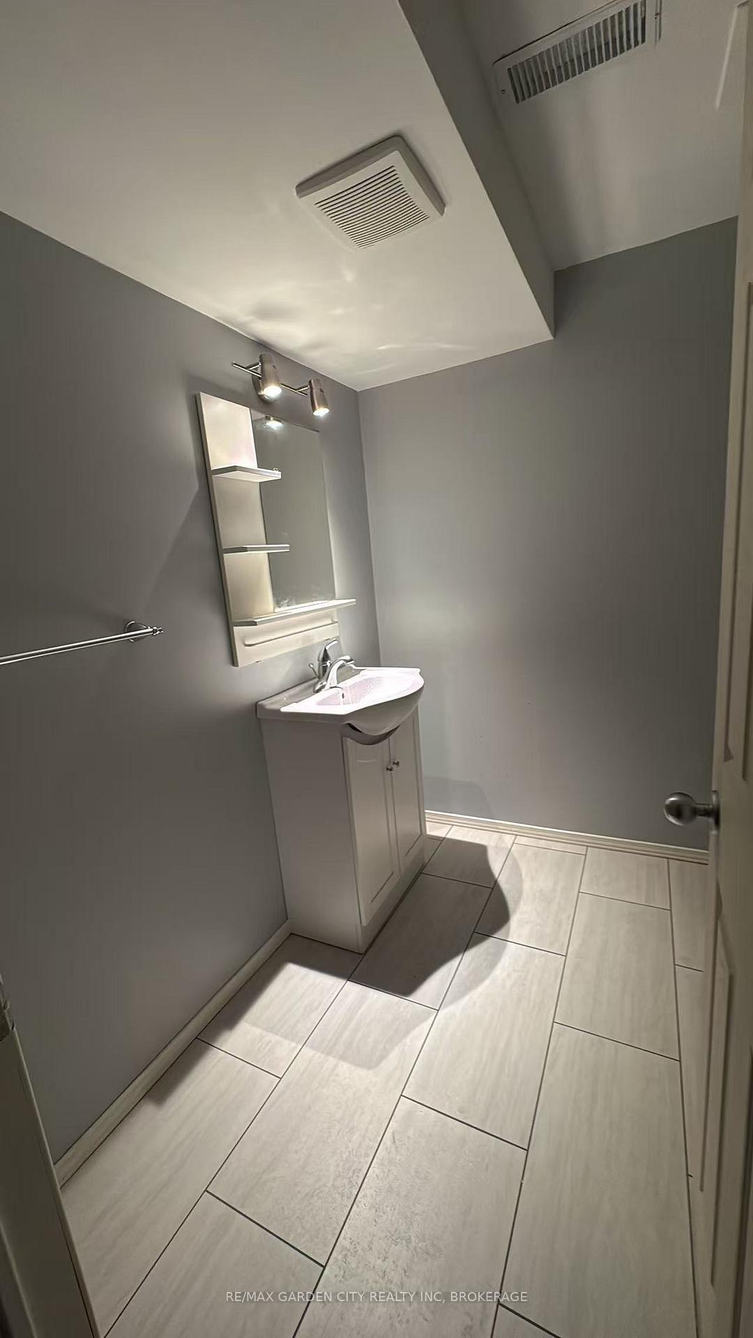 Photo 13 of 5715 Deerbrook Street, Niagara Falls, Oldfield — HOMEH