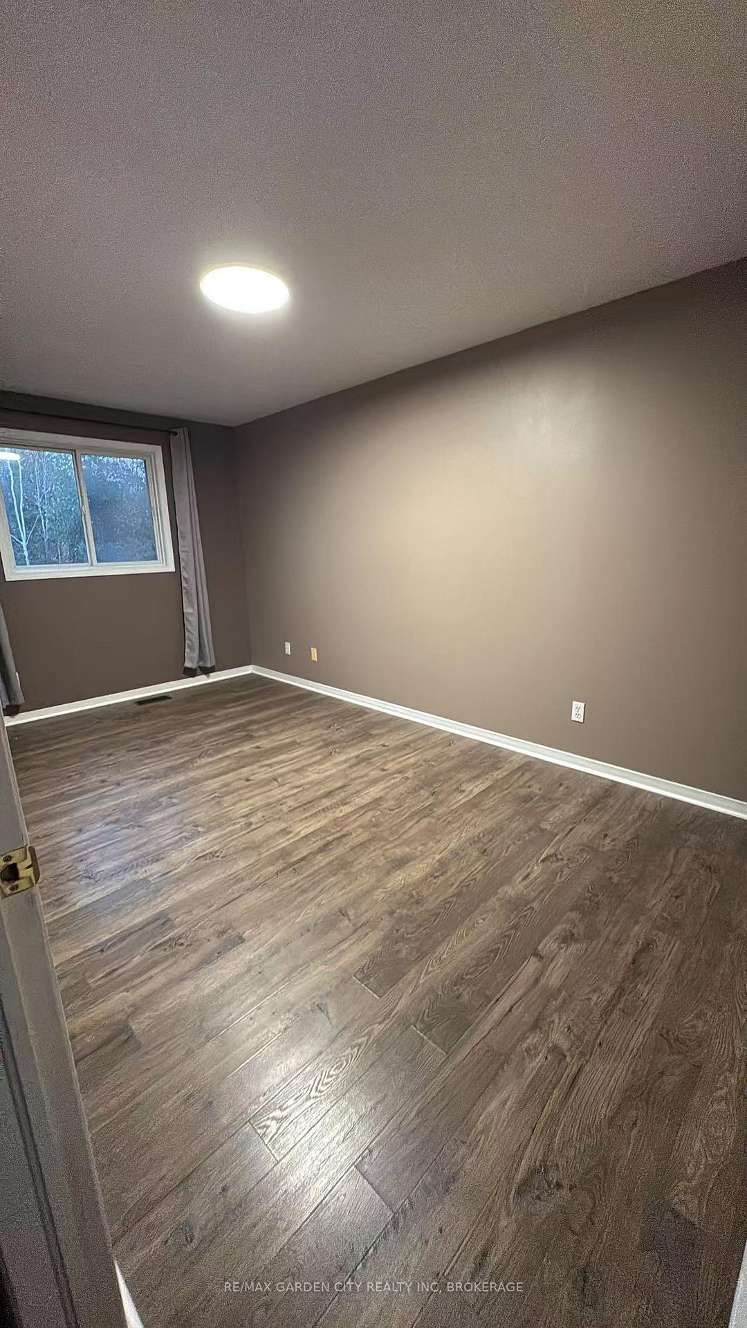 Photo 19 of 5715 Deerbrook Street, Niagara Falls, Oldfield — HOMEH
