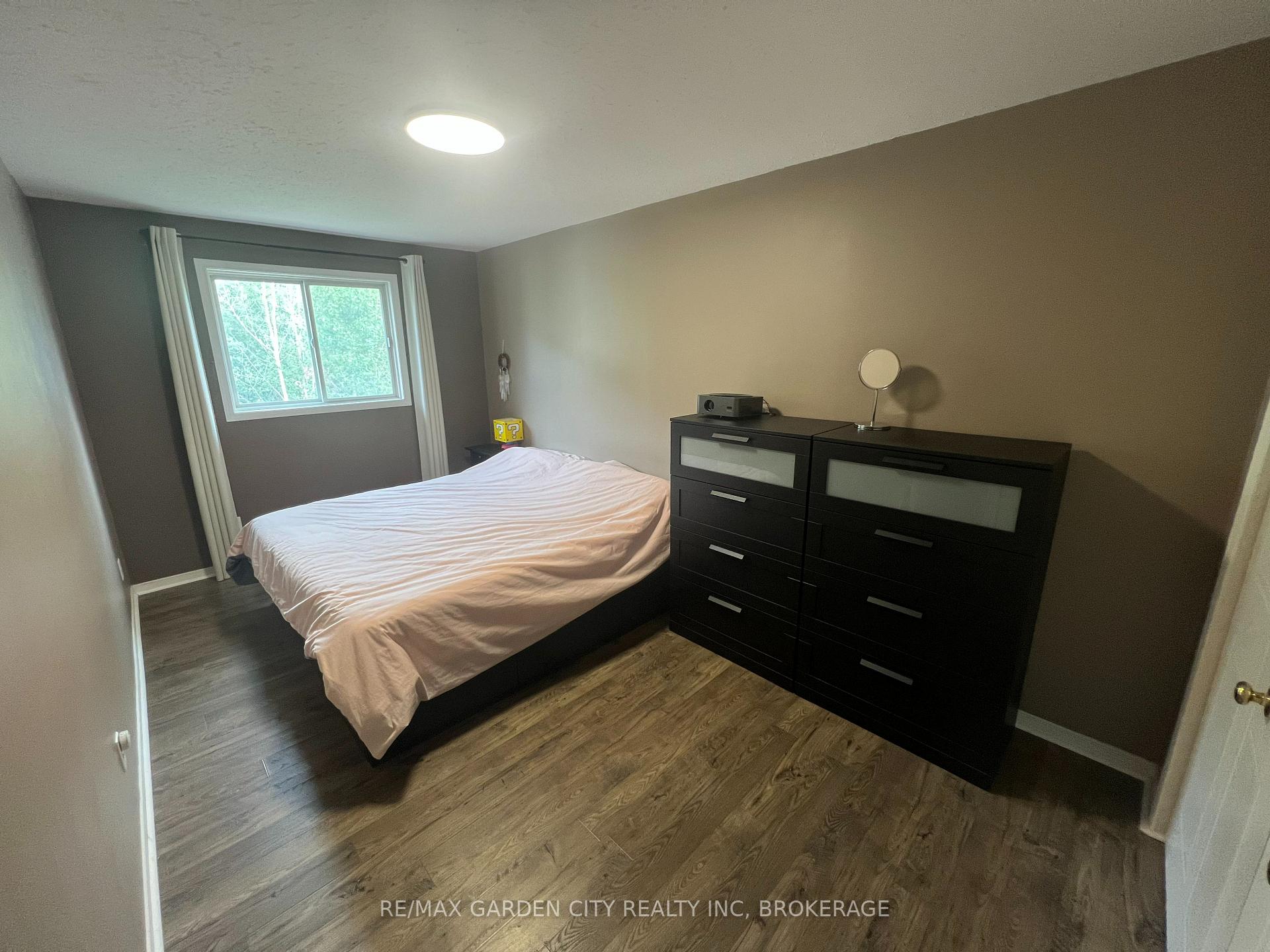 Photo 24 of 5715 Deerbrook Street, Niagara Falls, Oldfield — HOMEH