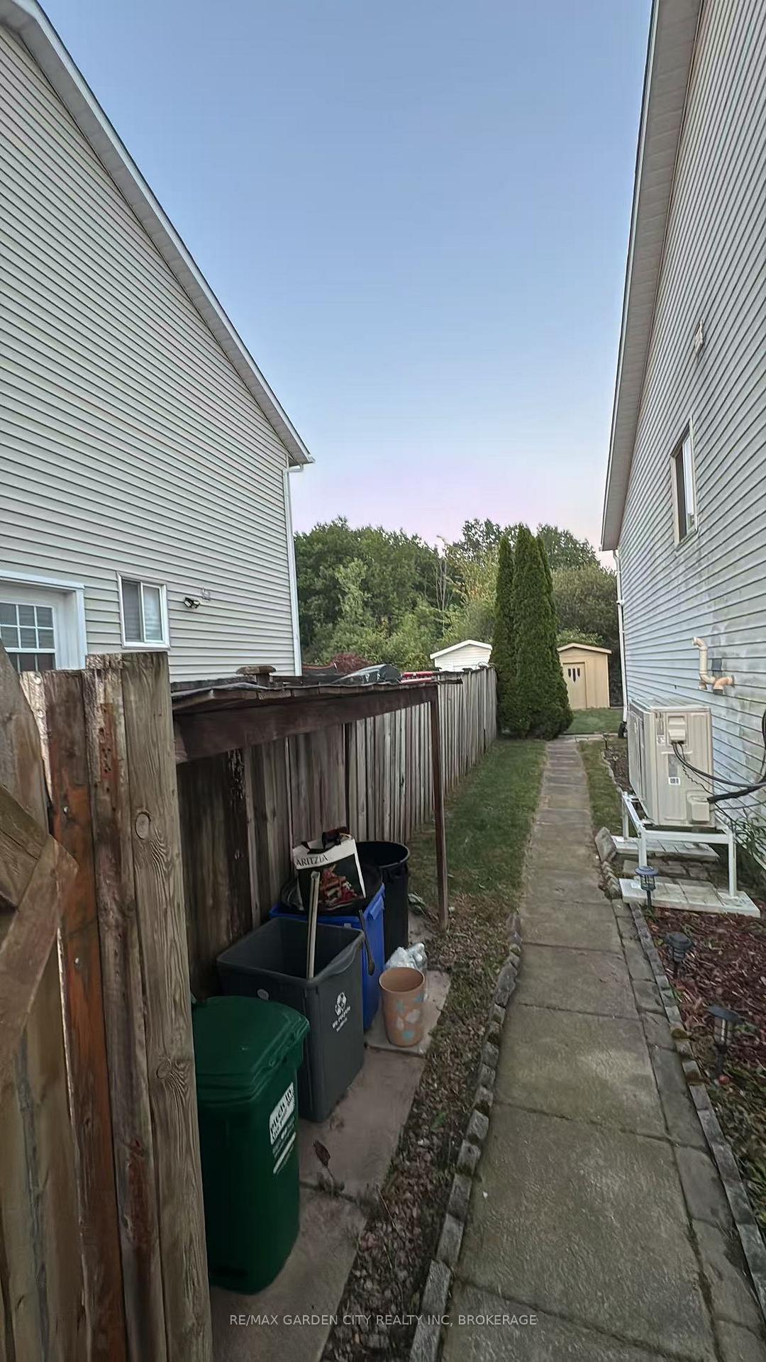 Photo 28 of 5715 Deerbrook Street, Niagara Falls, Oldfield — HOMEH