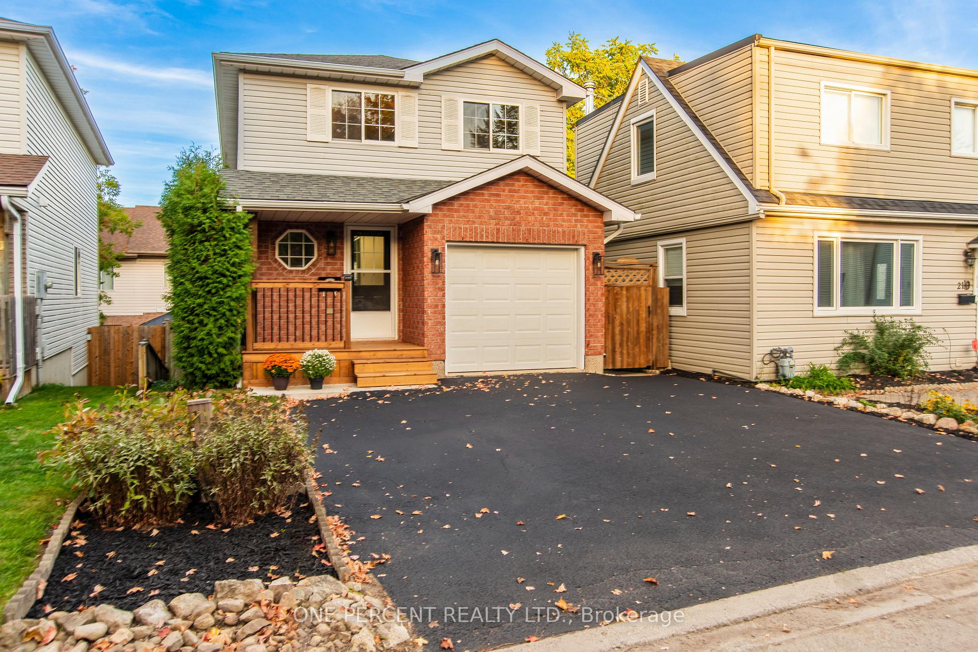 Photo 2 of 19A Amanda Street, Orangeville — HOMEH