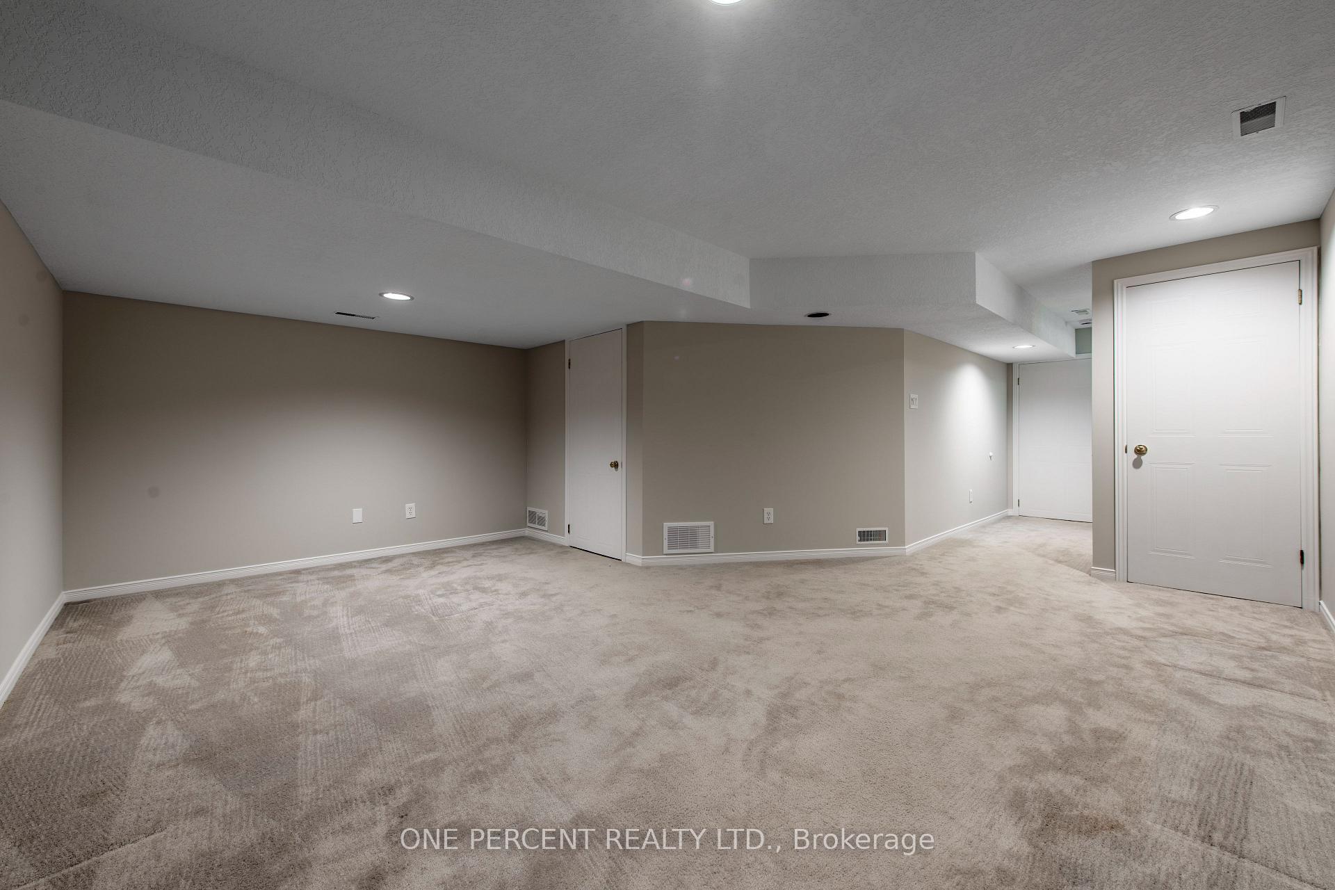 Photo 32 of 19A Amanda Street, Orangeville — HOMEH