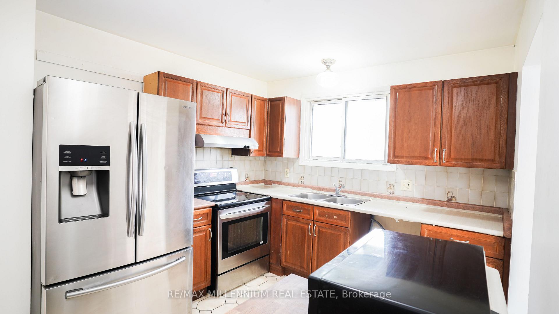 Photo 9 of 570 Wallace Road, North Bay, Birchaven — HOMEH