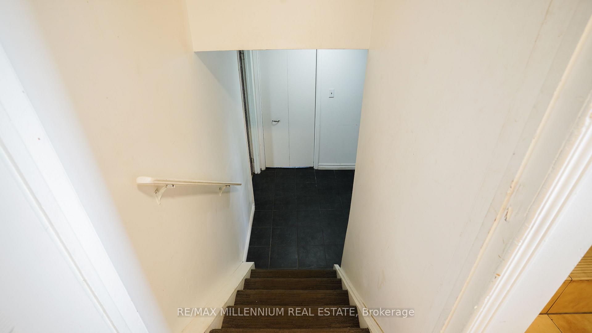 Photo 17 of 570 Wallace Road, North Bay, Birchaven — HOMEH