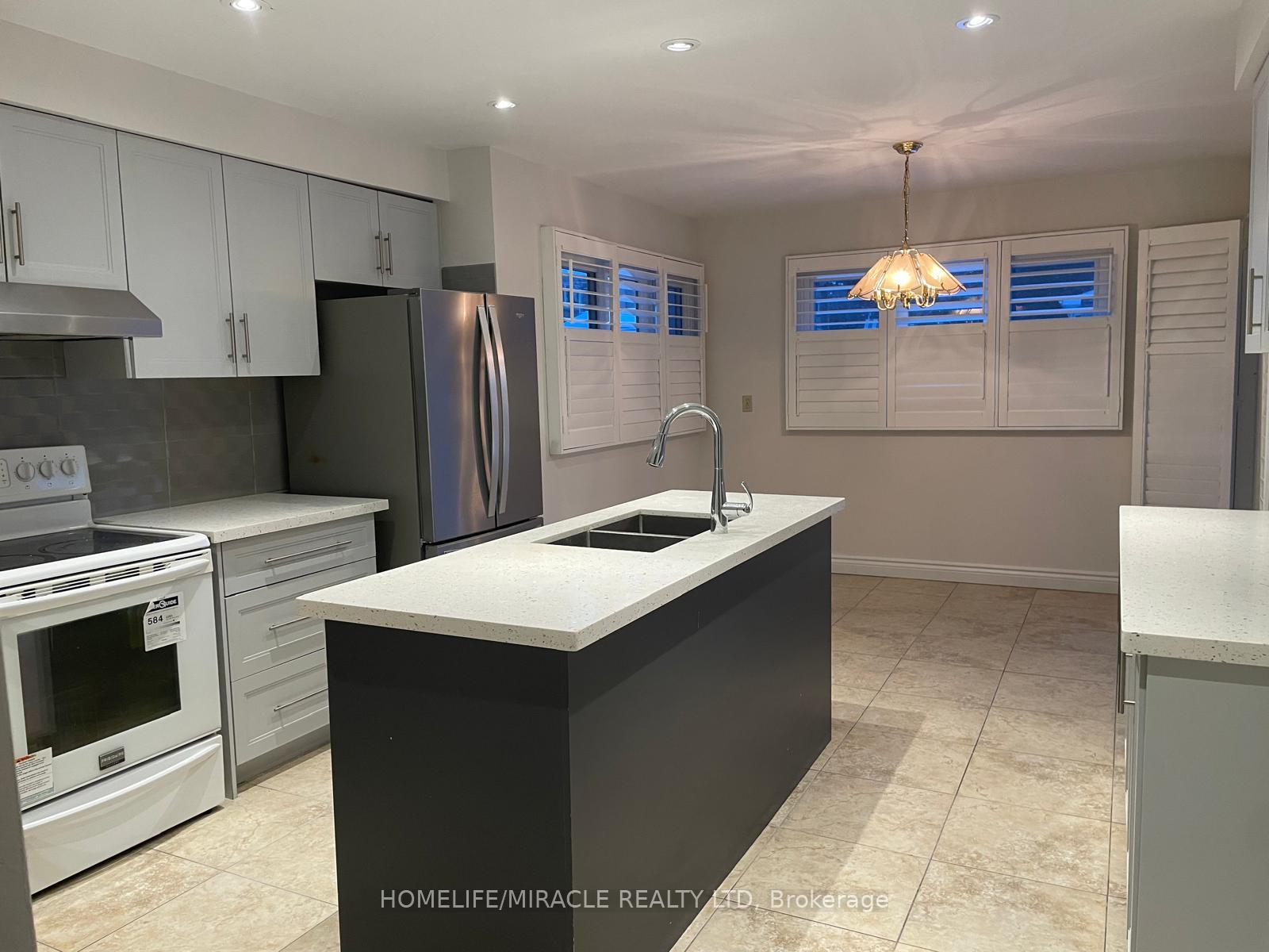 Photo 2 of 505 Raymerville Drive, Markham, Raymerville — HOMEH