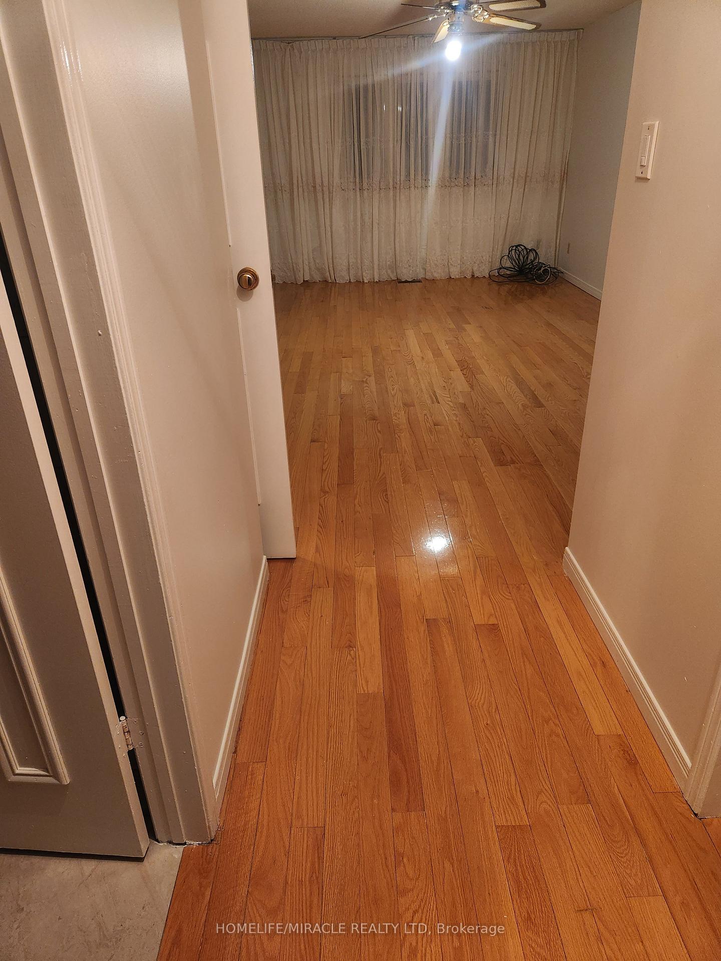 Photo 13 of 505 Raymerville Drive, Markham, Raymerville — HOMEH