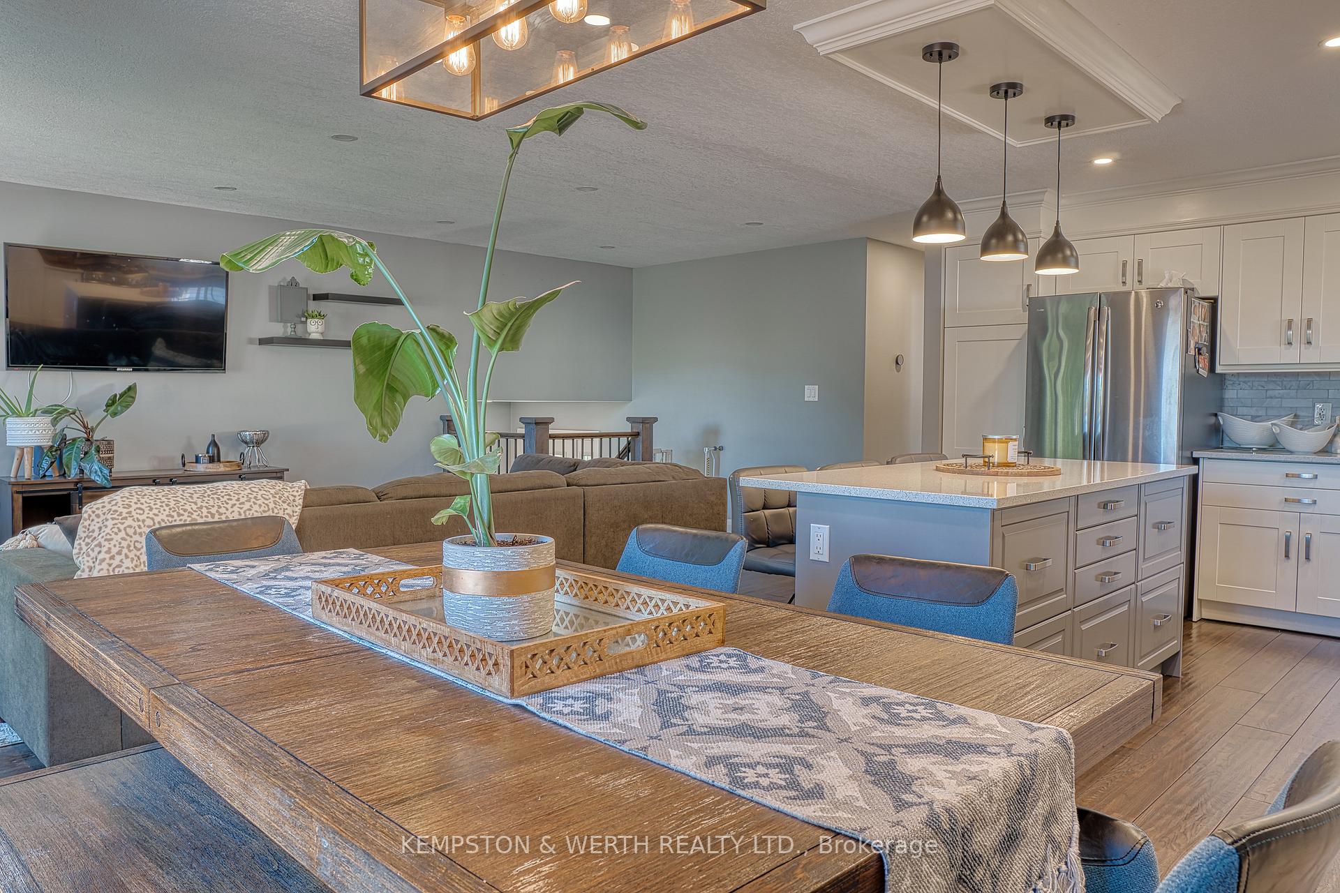 Photo 13 of 789 John Street W, North Perth, Listowel — HOMEH