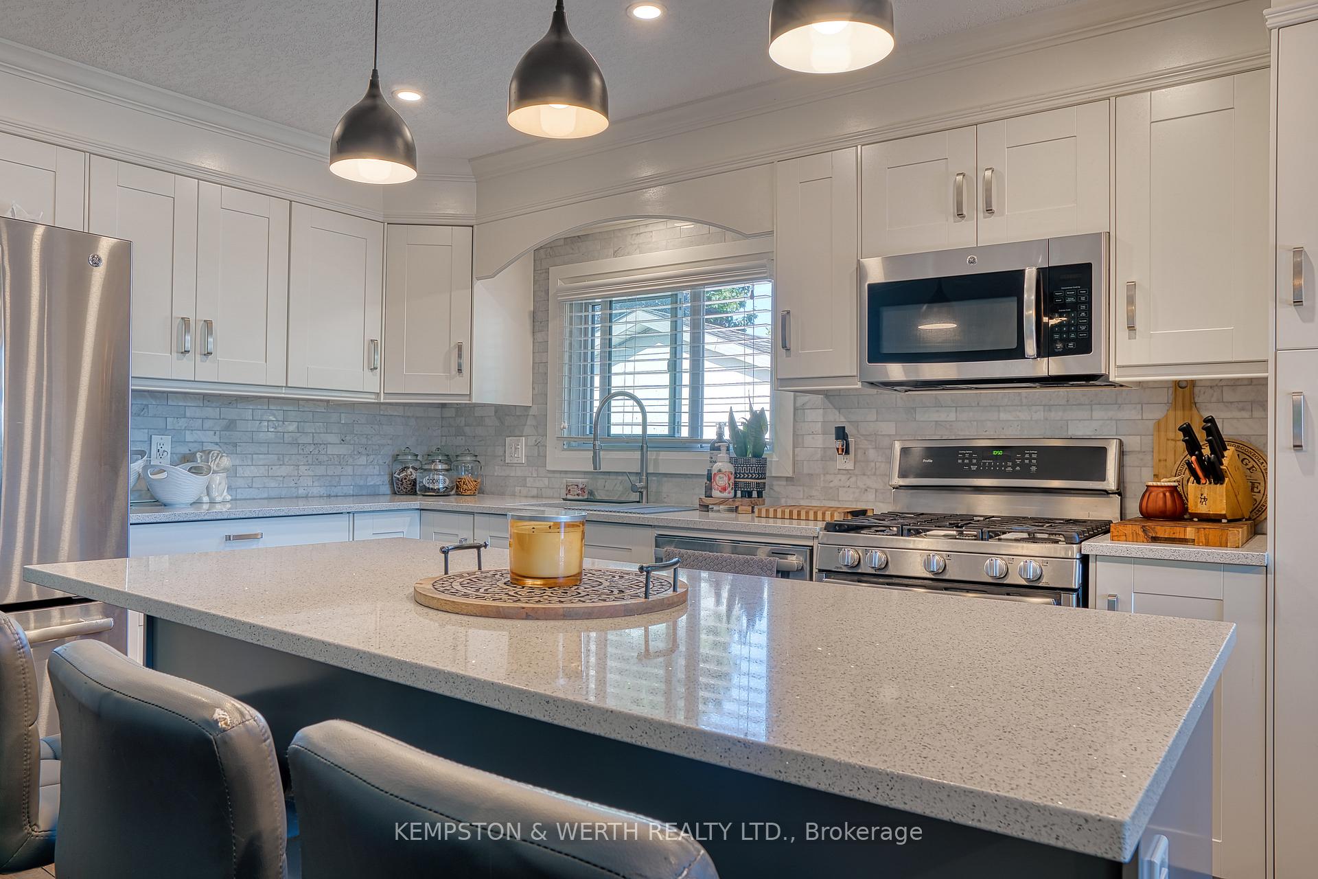 Photo 15 of 789 John Street W, North Perth, Listowel — HOMEH